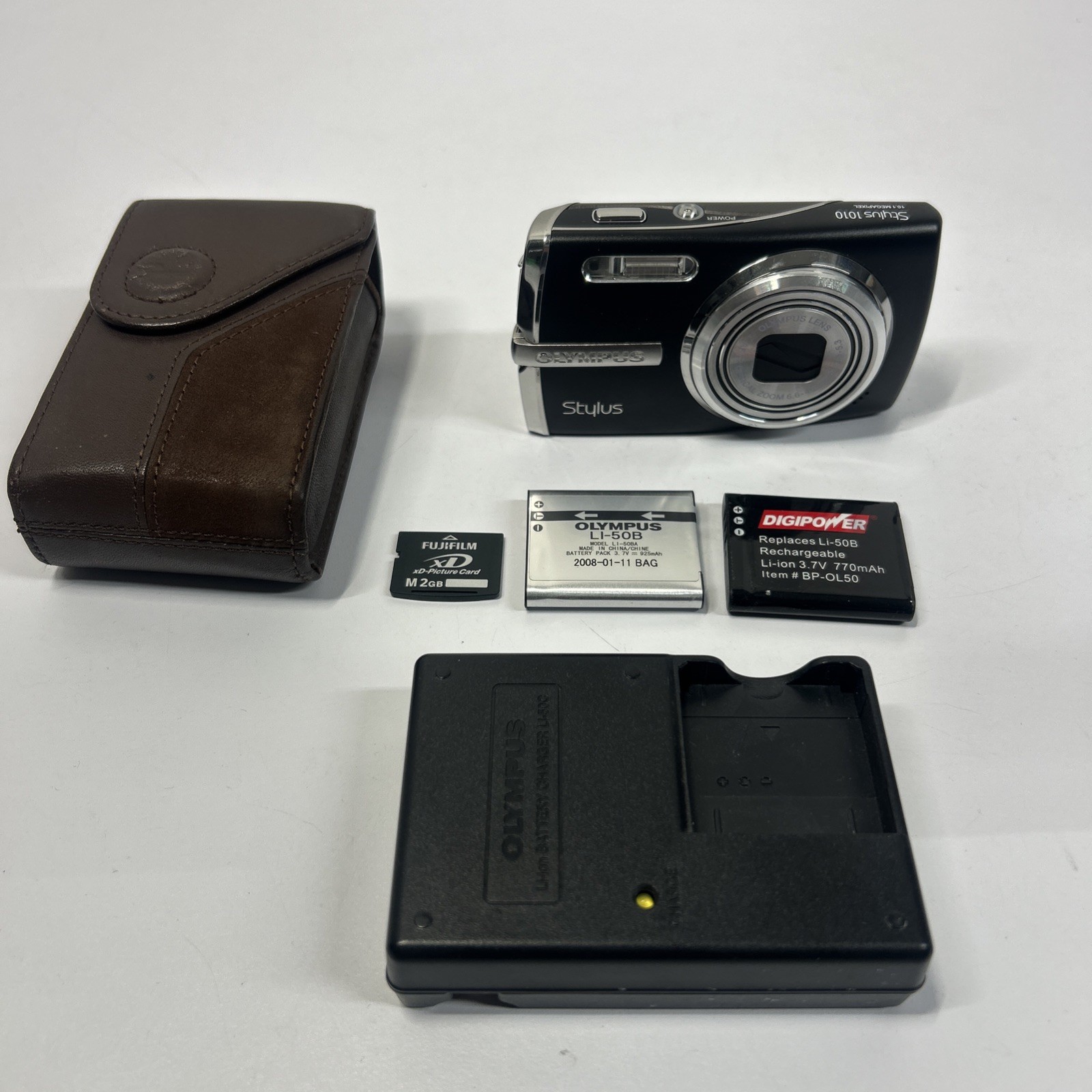 Olympus Stylus 1010 Camera Tested & Working 2 Battery, Charger, 2GB XD Card Case
