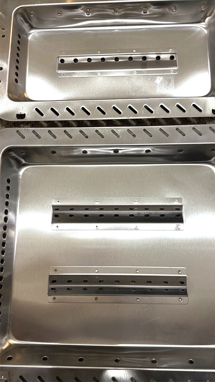 Charbroil Gas2Coal Performance Pro Series 3 Burner Charcoal Tray Charbroil Gas2Coal Performance Pro Series 3 Burner Charcoal Tray