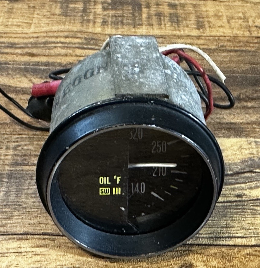 VINTAGE STEWART WARNER STAGE III OIL TEMPERATURE 465P (USED PART) VINTAGE STEWART WARNER STAGE III OIL TEMPERATURE 465P (USED PART)