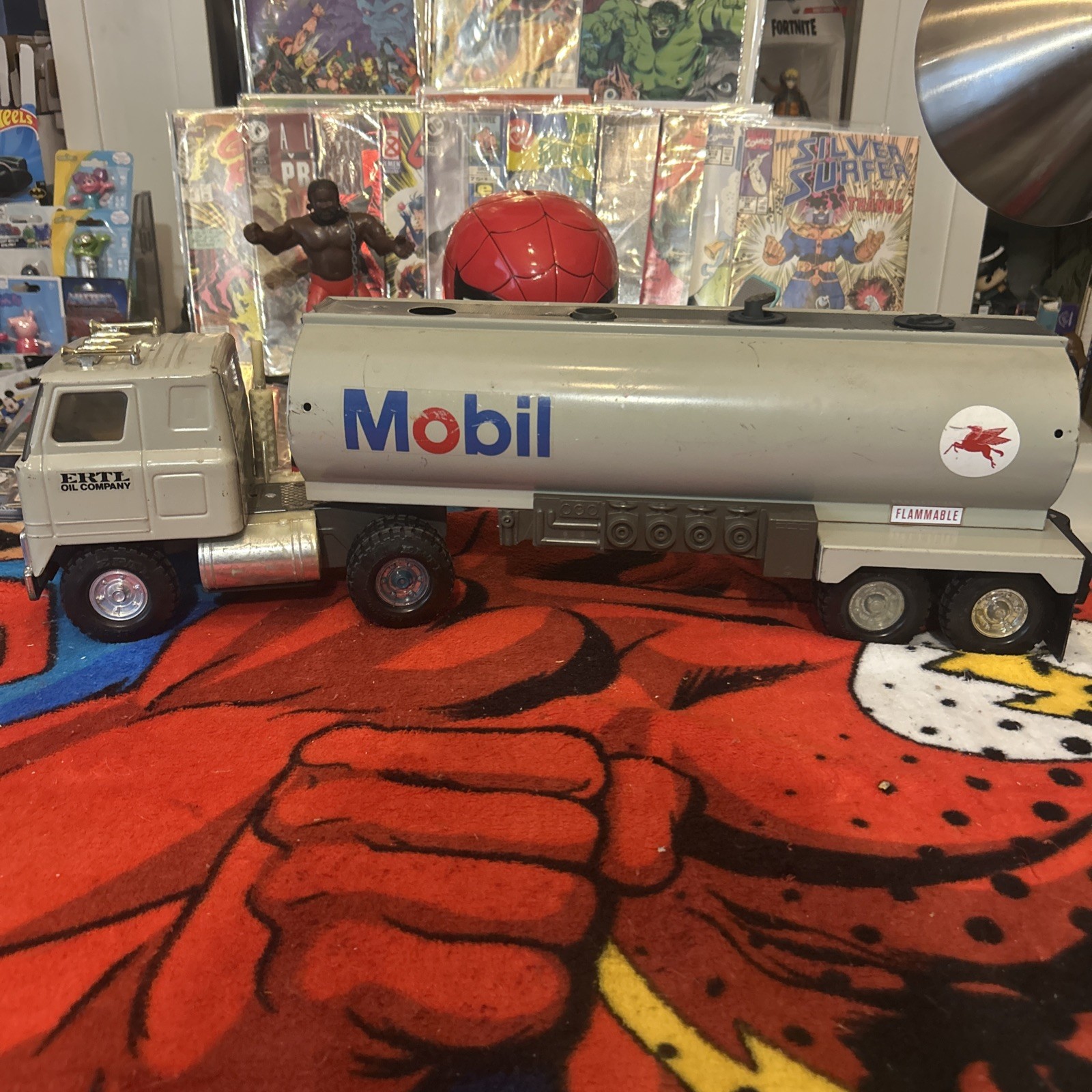 Vintage Ertl USA MOBIL Oil Company Pressed Steel Semi Truck Cab & Trailer Tanker