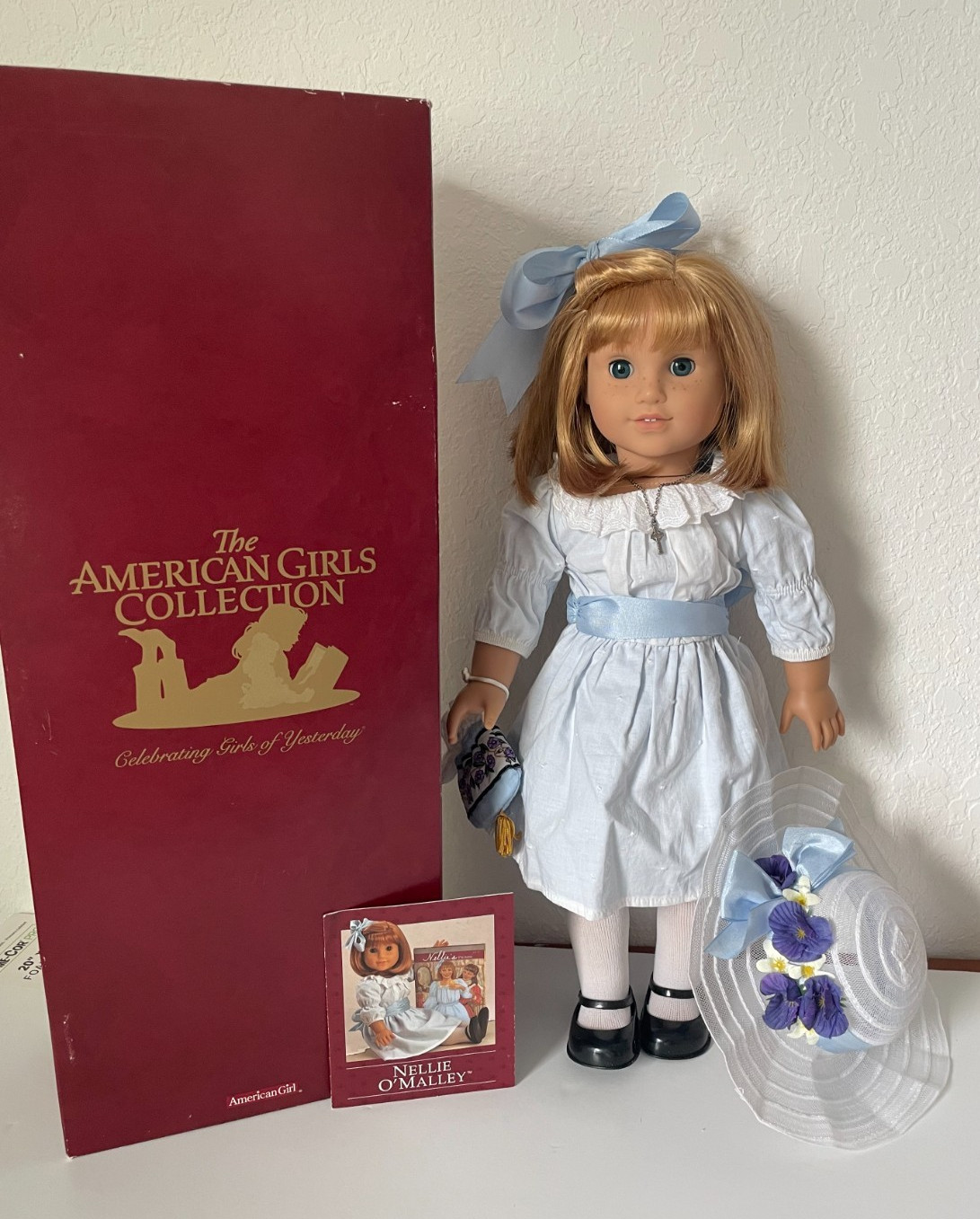 American Girl Doll Nellie O\'Malley with Meet Outfit Pleasant Company