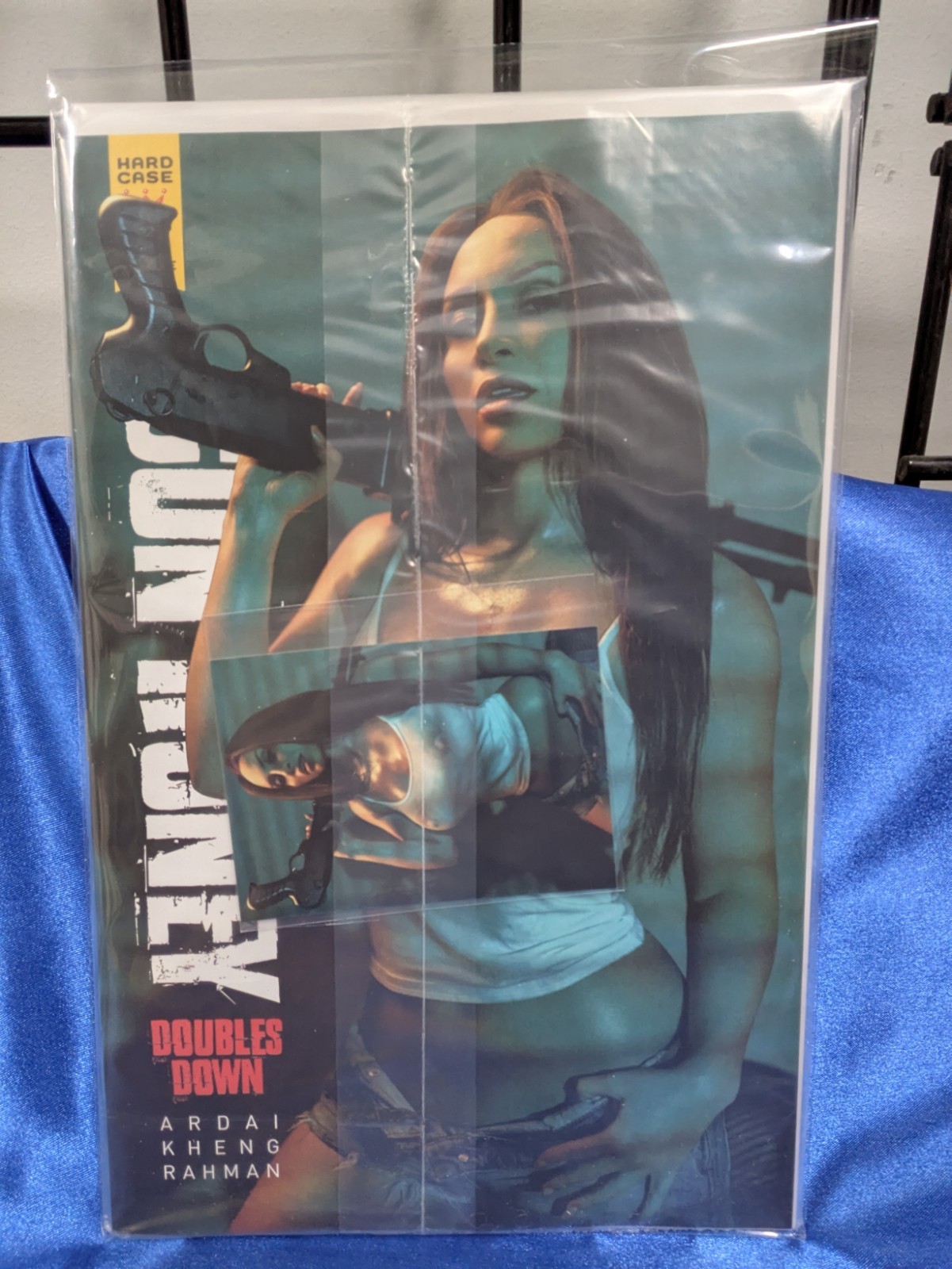 Gun Honey Doubles Down #1 (of 4) Cosplay Bagged With Trading Card Variant Gun Honey Doubles Down #1 (of 4) Cosplay Bagged With Trading Card Variant