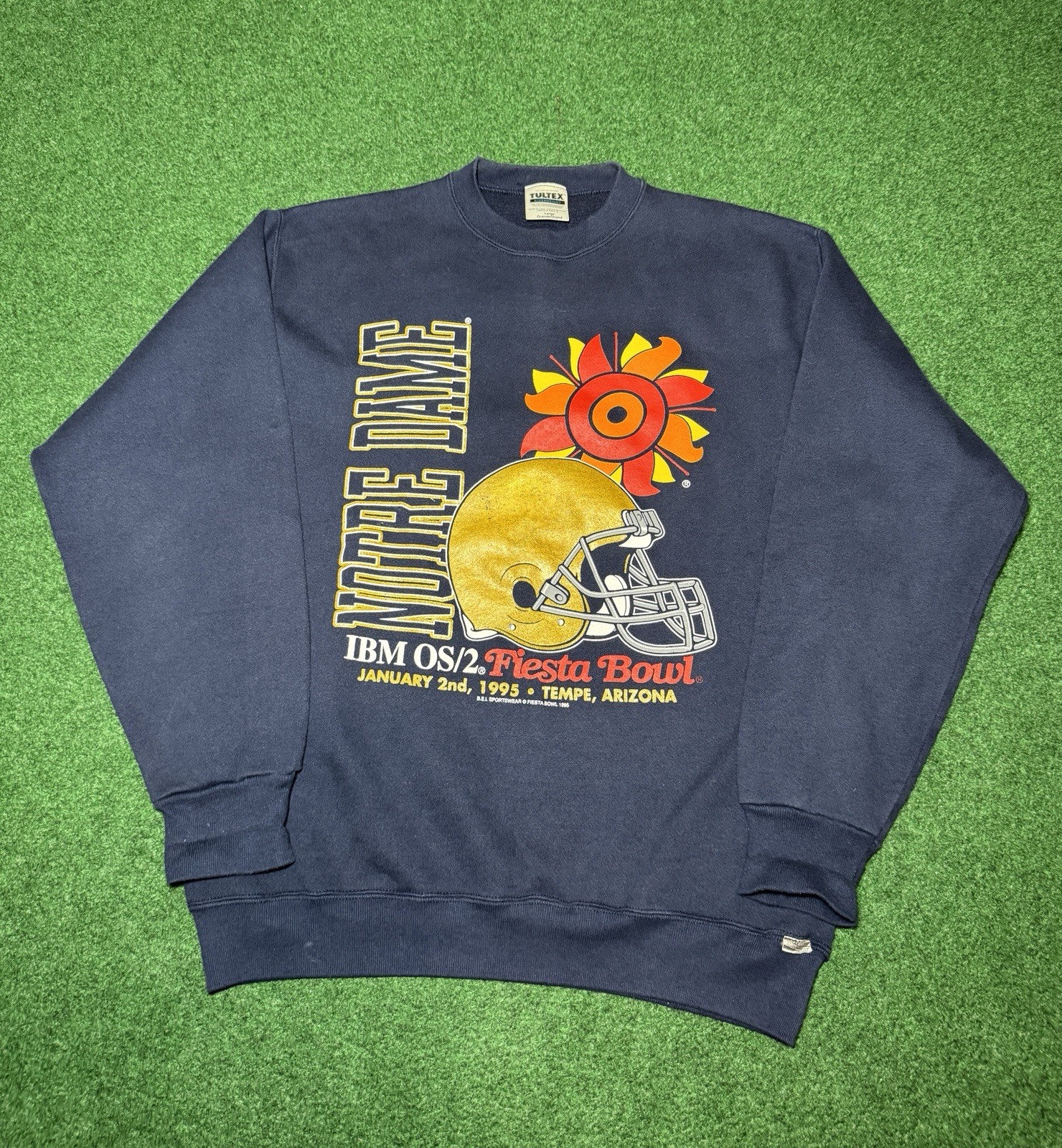 Notre Dame Irish Football Vintage Tultex 90s Large College Sweatshirt 22x28
