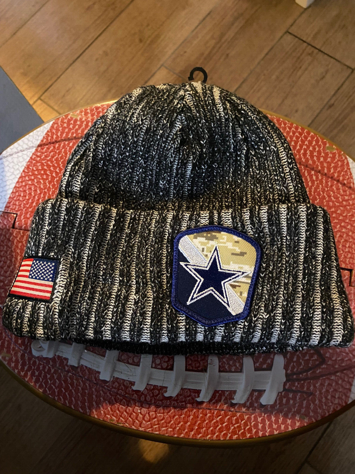 Dallas Cowboys NFL Men's Team Knit Fleece Lined Salute to Service Hat Cap Beanie Dallas Cowboys NFL Men's Team Knit Fleece Lined Salute to Service Hat Cap Beanie
