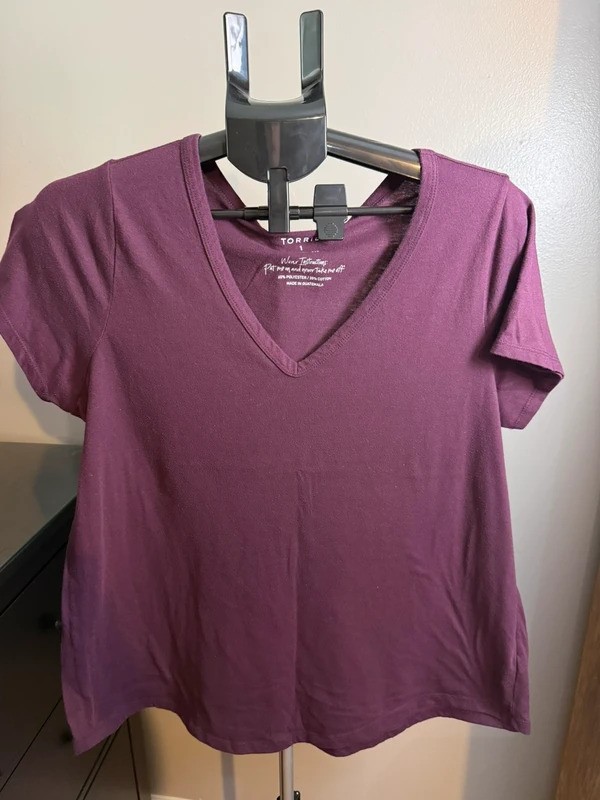 Torrid Purple Classic-Fit V-Neck T-Shirt Size 1 Torrid Purple Classic-Fit V-Neck T-Shirt Size 1