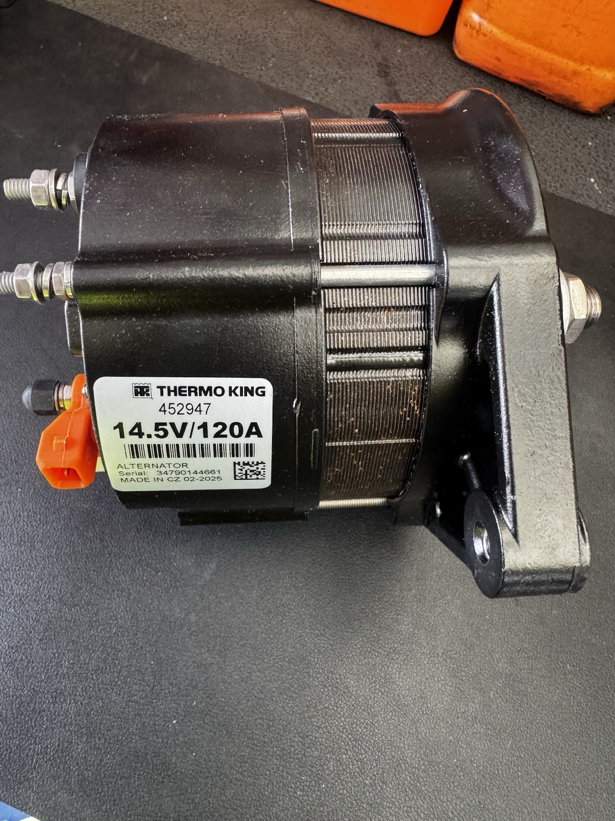 Thermo King Apu Alternator 14.5v 120a Thermo King Apu Alternator 14.5v 120a