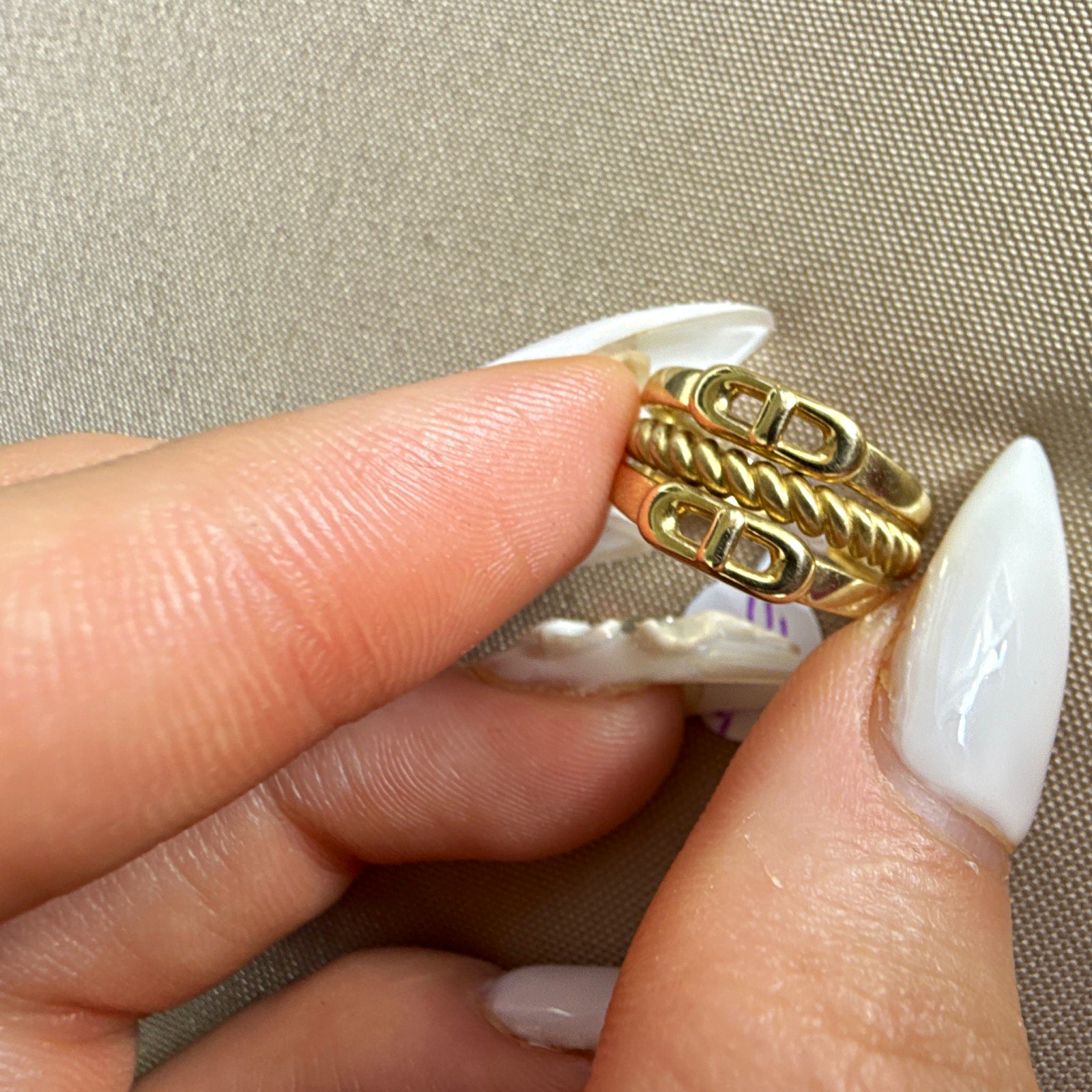 💍 Anillo de Oro 10K – Size 5  ✨ Elegante y delicado, perfecto para uso diario