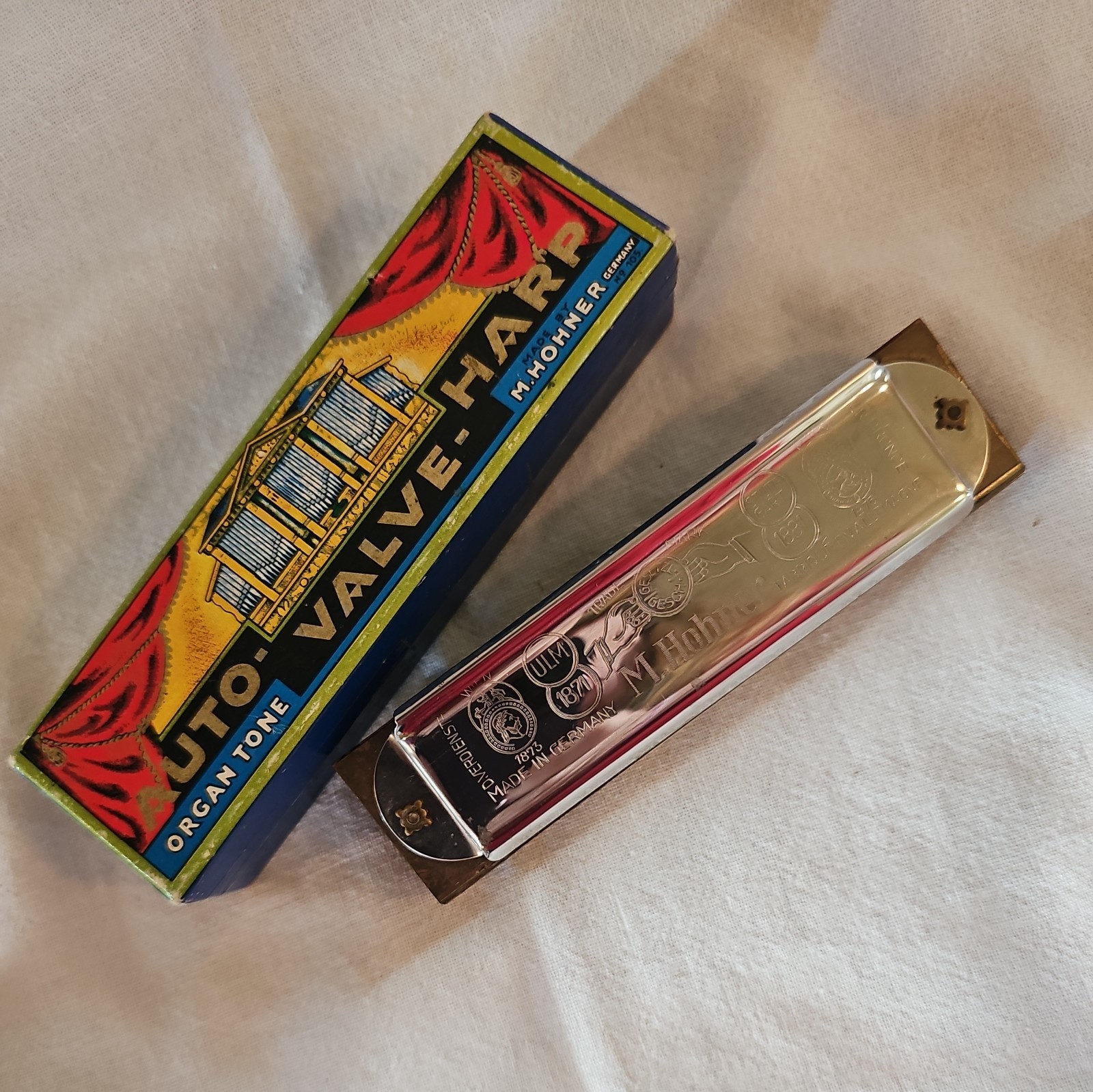 Vintage M. Hohner Auto-Valve Harp Harmonica Model 105/40 Great Condition Vintage M. Hohner Auto-Valve Harp Harmonica Model 105/40 Great Condition