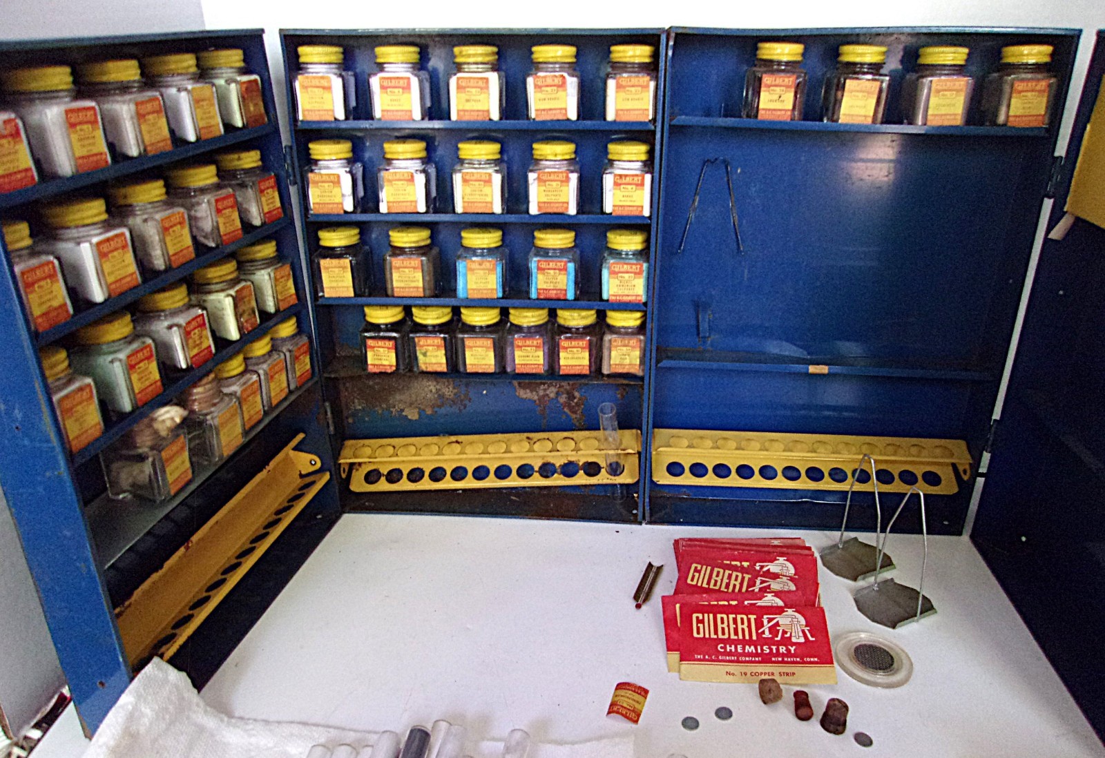 Vintage 1950\'s Gilbert Chemistry Set #25