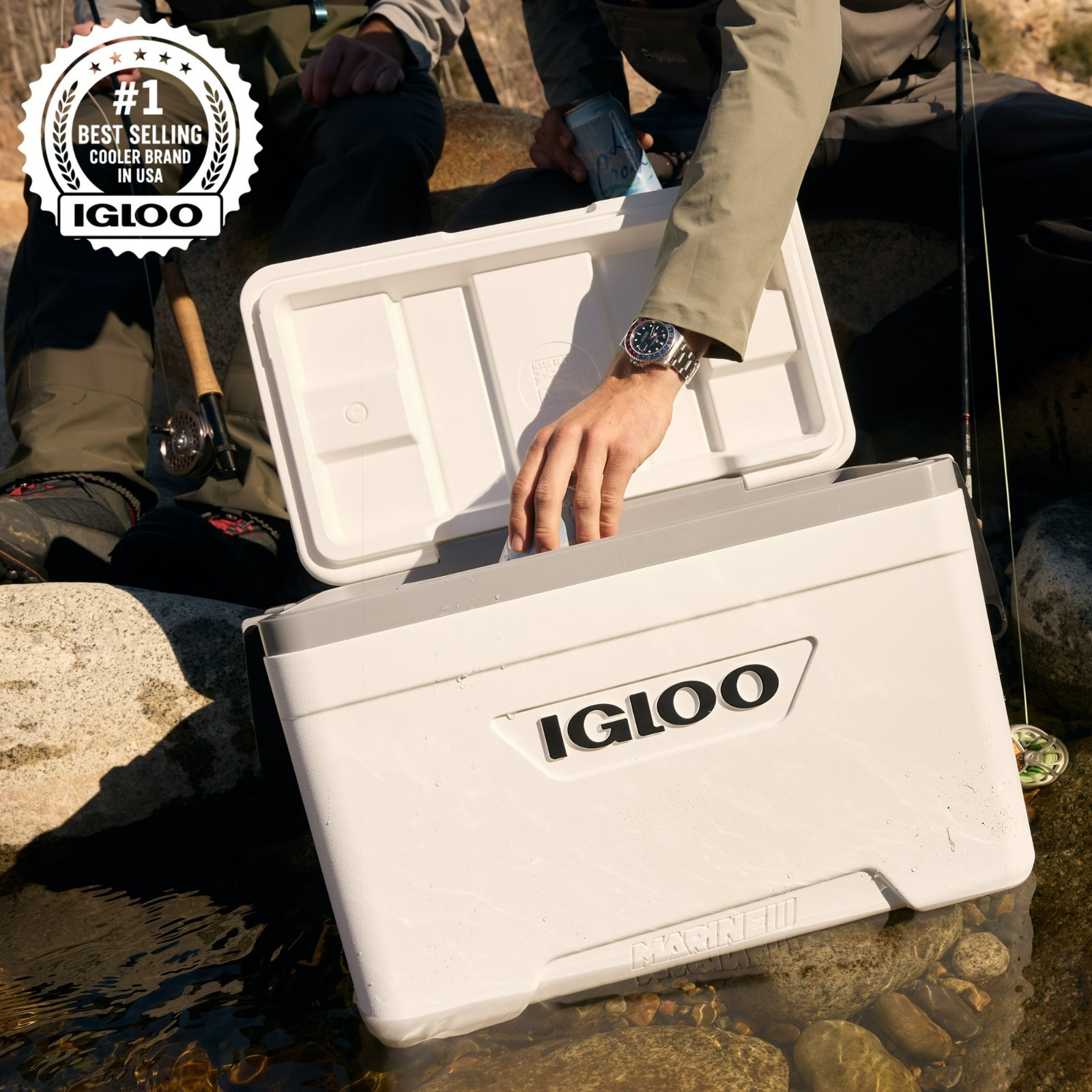 Igloo 25 QT Marine Hard Sided Cooler, White