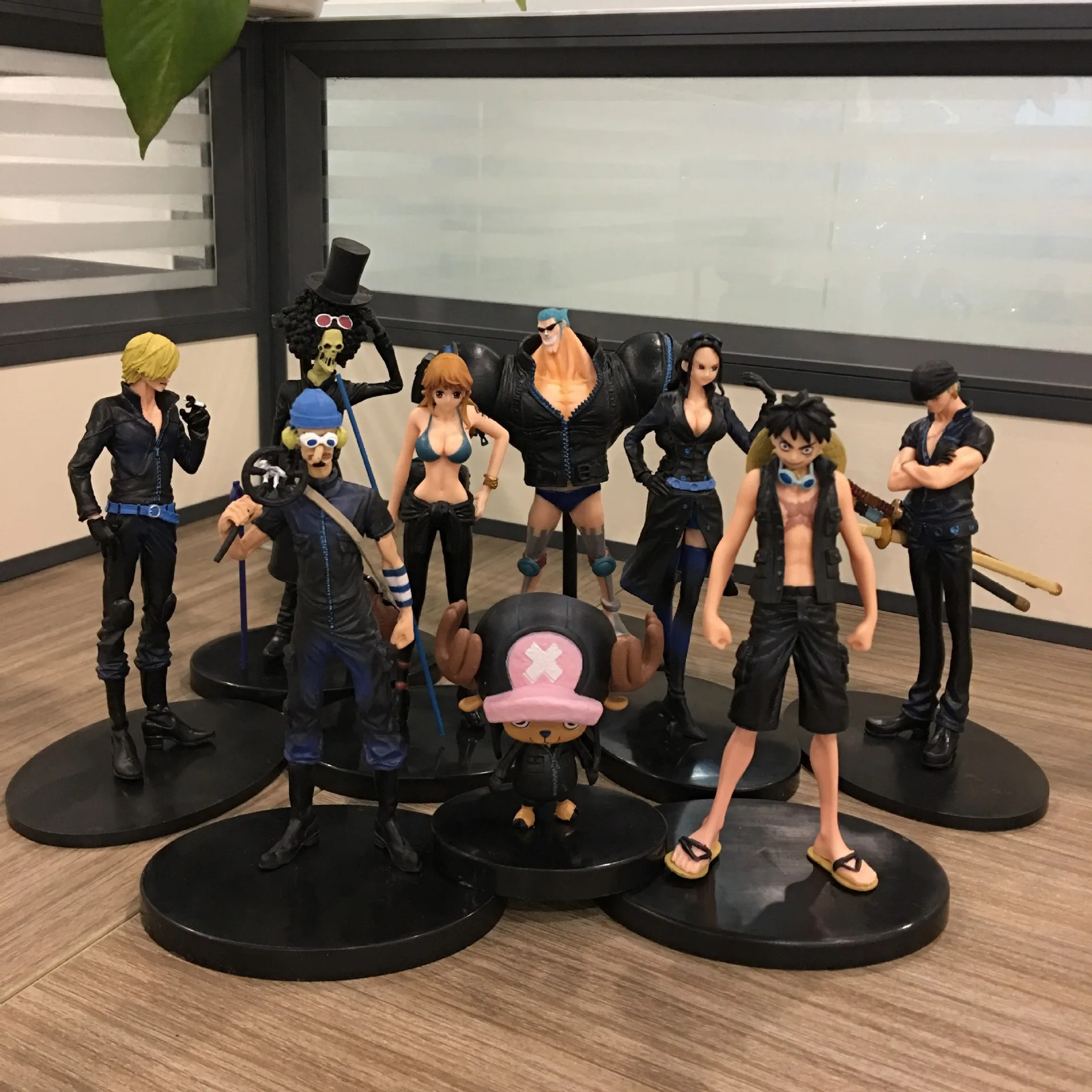 One Piece Black Gold Figure Set 9PCS Luffy Zoro Nami PVC Collectible Toy 2026
