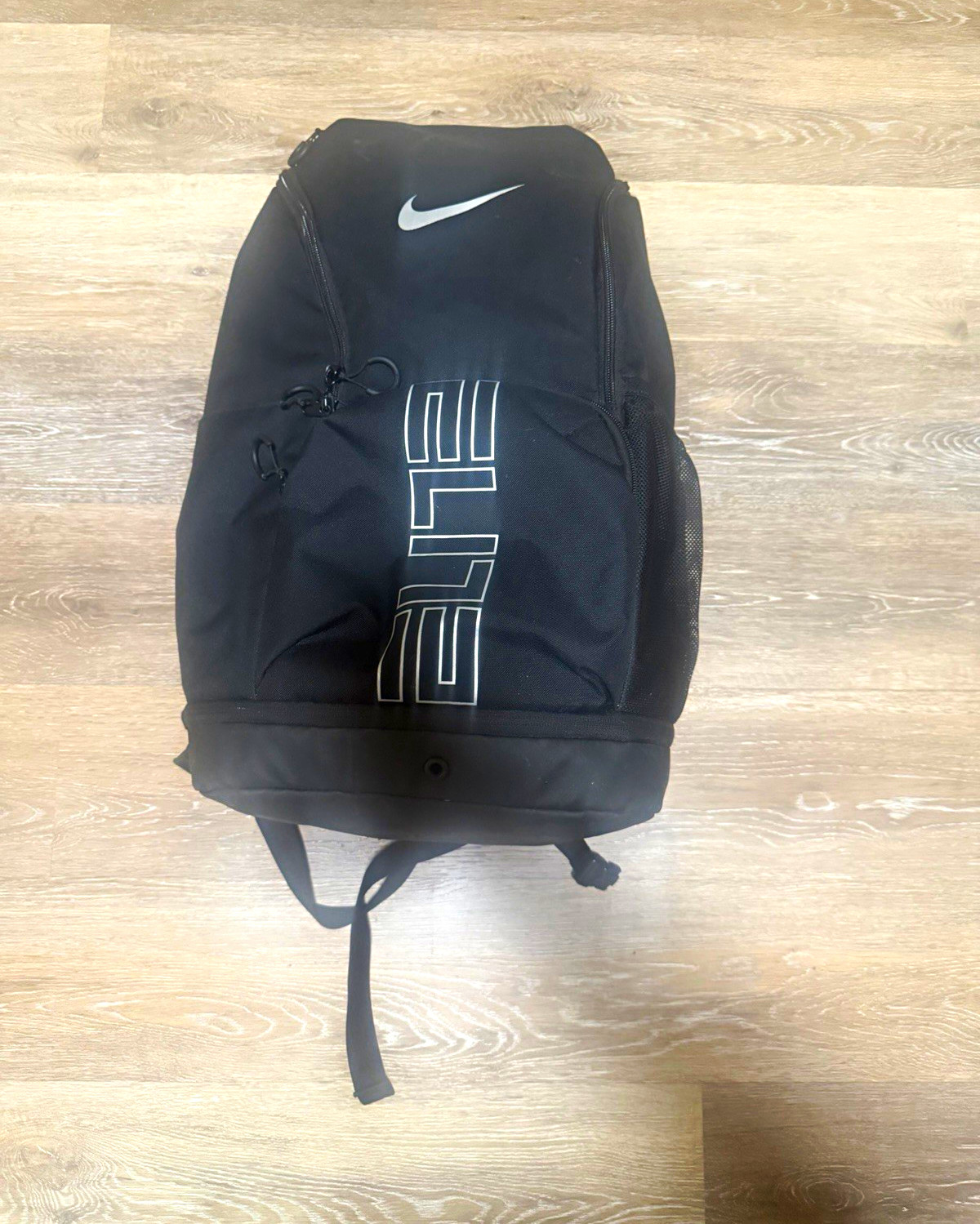 Nike Elite Black Backpack Zip Closure Adjustable & Padded Straps Logo
