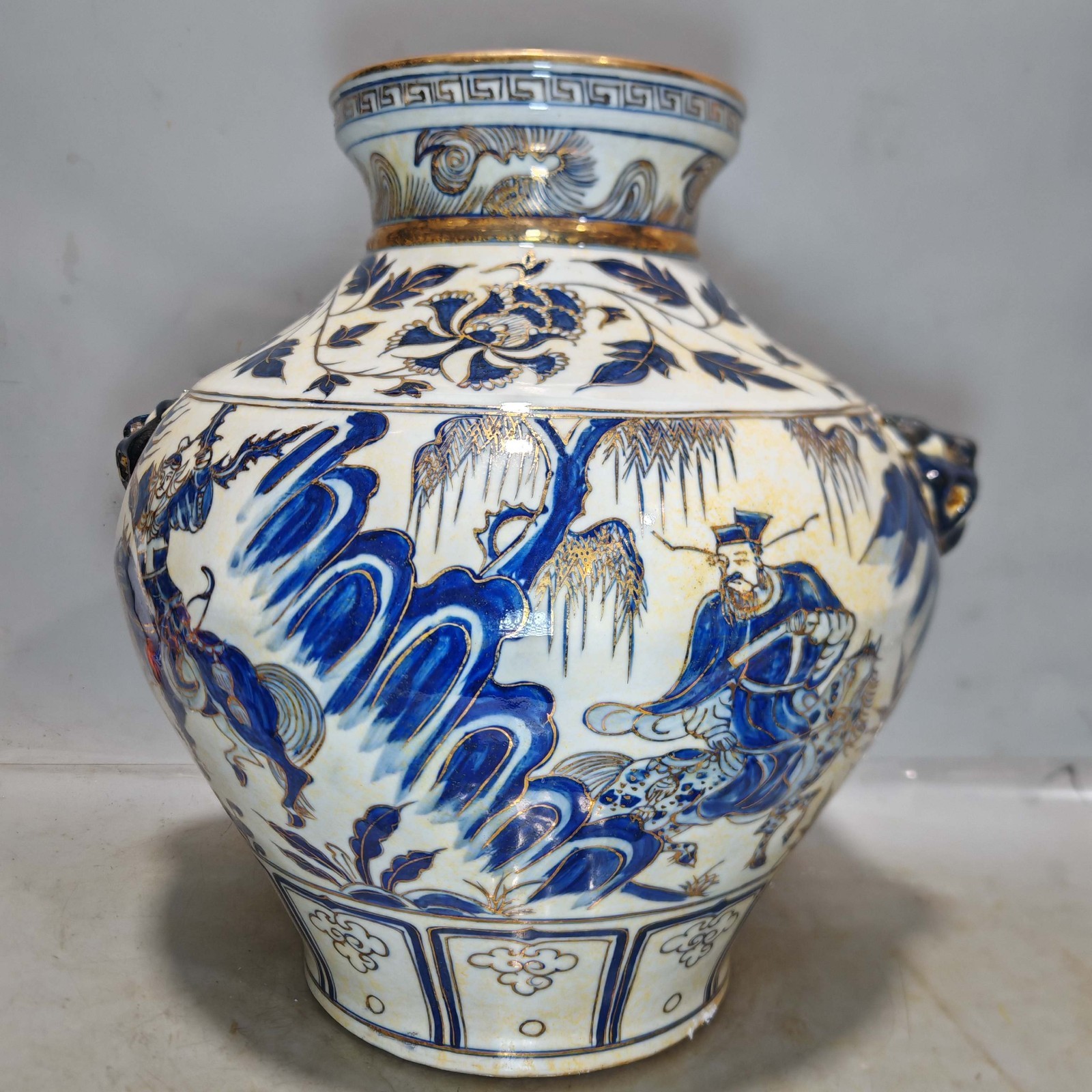 Ancient Chinese Hand-Painted Blue and White Figure Guiguzi Tiger Head Jar Ancient Chinese Hand-Painted Blue and White Figure Guiguzi Tiger Head Jar