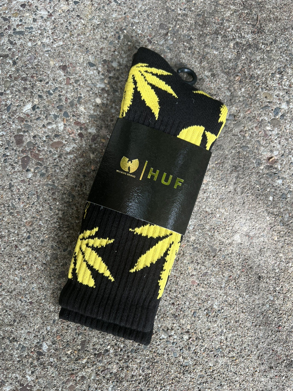 2014 HUF x WUTANG PLANT LIFE SOCKS BLACK/YELLOW BRAND NEW ONE PAIR OS