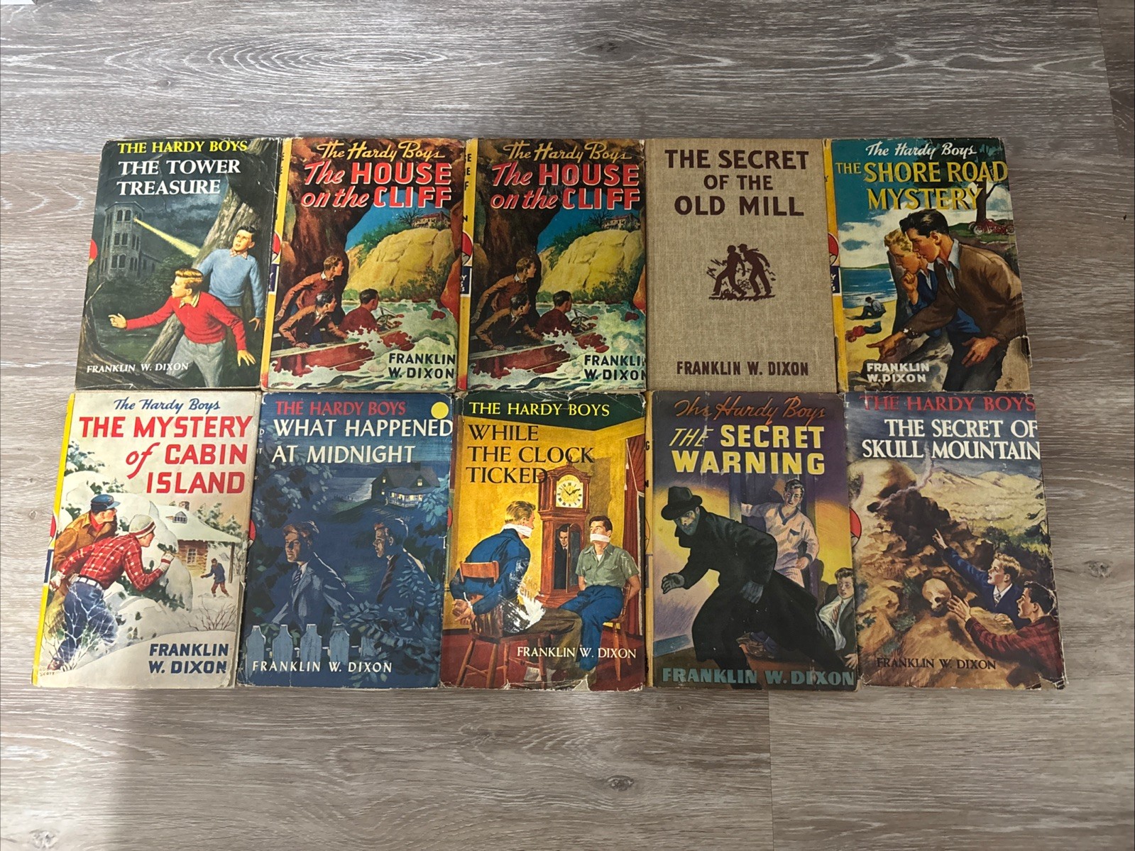 Vintage Lot of 10 Hardy Boys Books - Most w/DJ’s