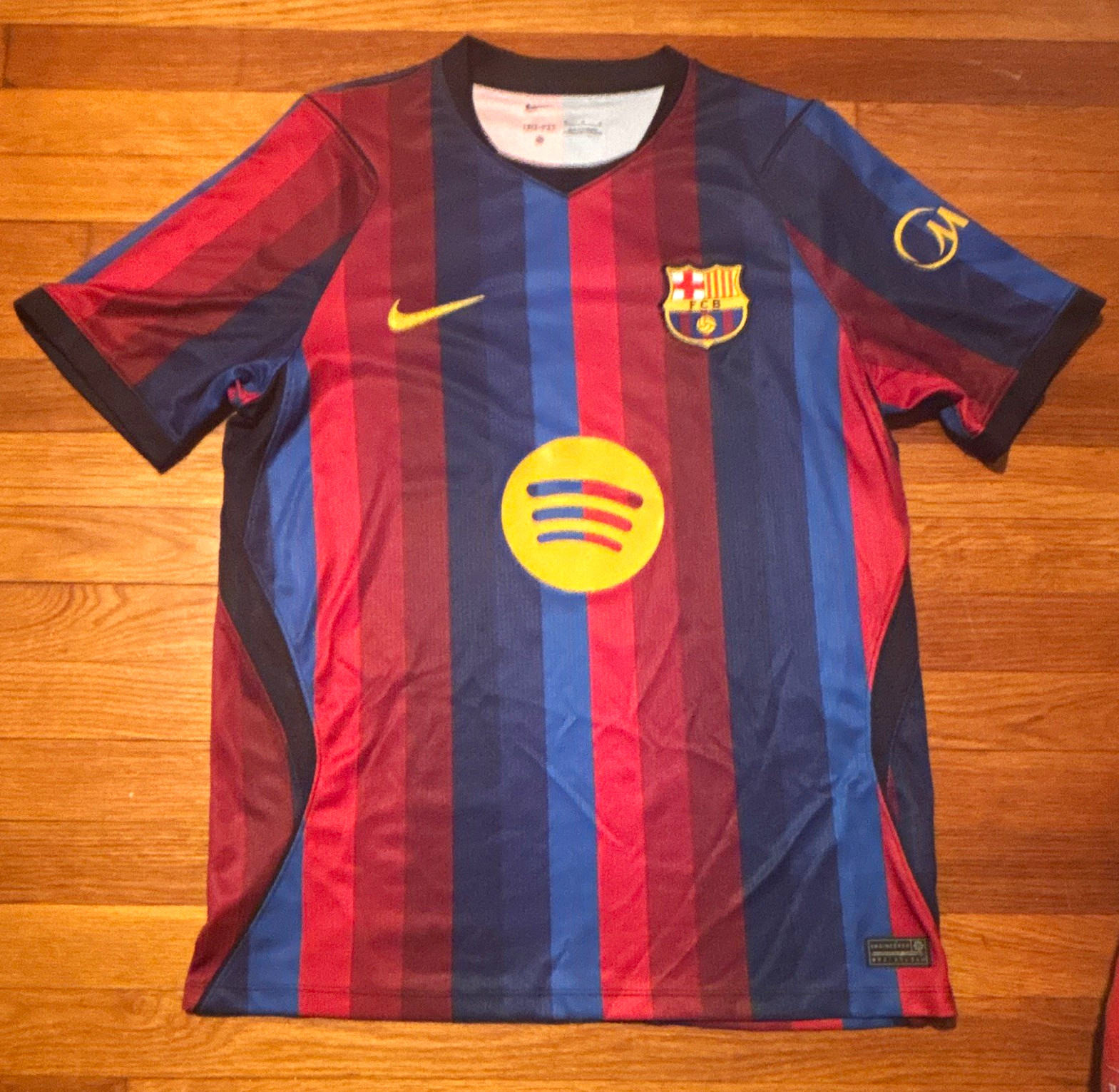 Nike FC Barcelona Lamine Yamal #10 Men\'s M Soccer Jersey Blue Red