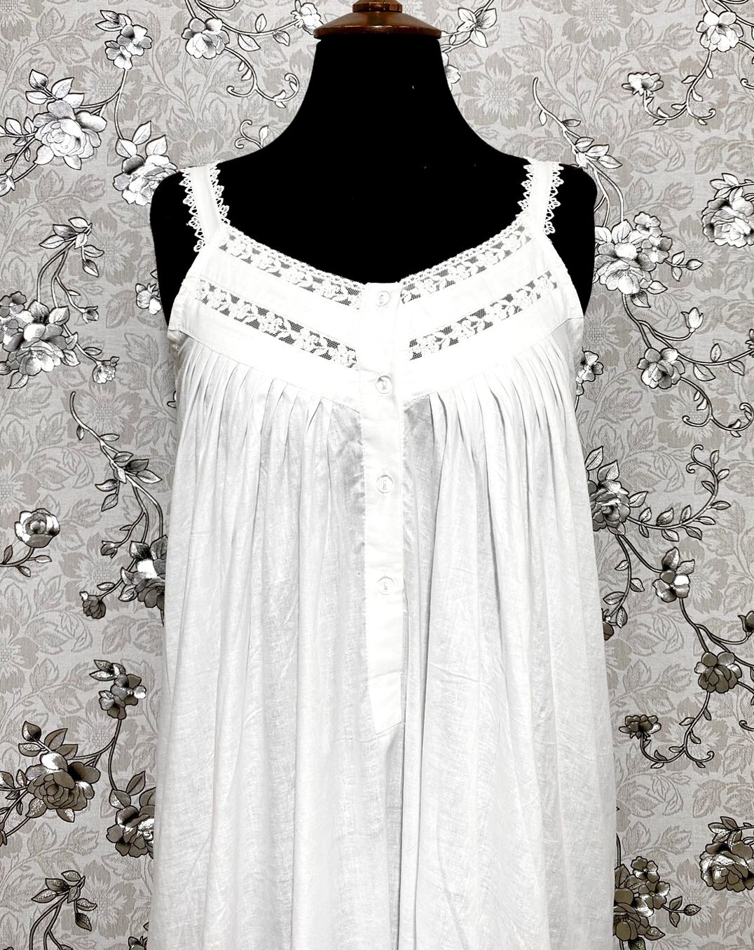 SoieRose 100% White Cotton Sleeveless Nightgown with Straps - SR-1015 SoieRose 100% White Cotton Sleeveless Nightgown with Straps - SR-1015