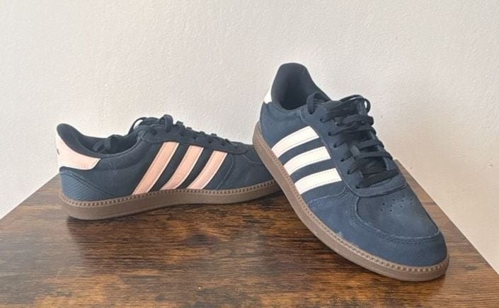 Title: Adidas Breaknet Sleek Women’s 9 Aurora Ink Blush Pink Gum IH1380 New Title: Adidas Breaknet Sleek Women’s 9 Aurora Ink Blush Pink Gum IH1380 New