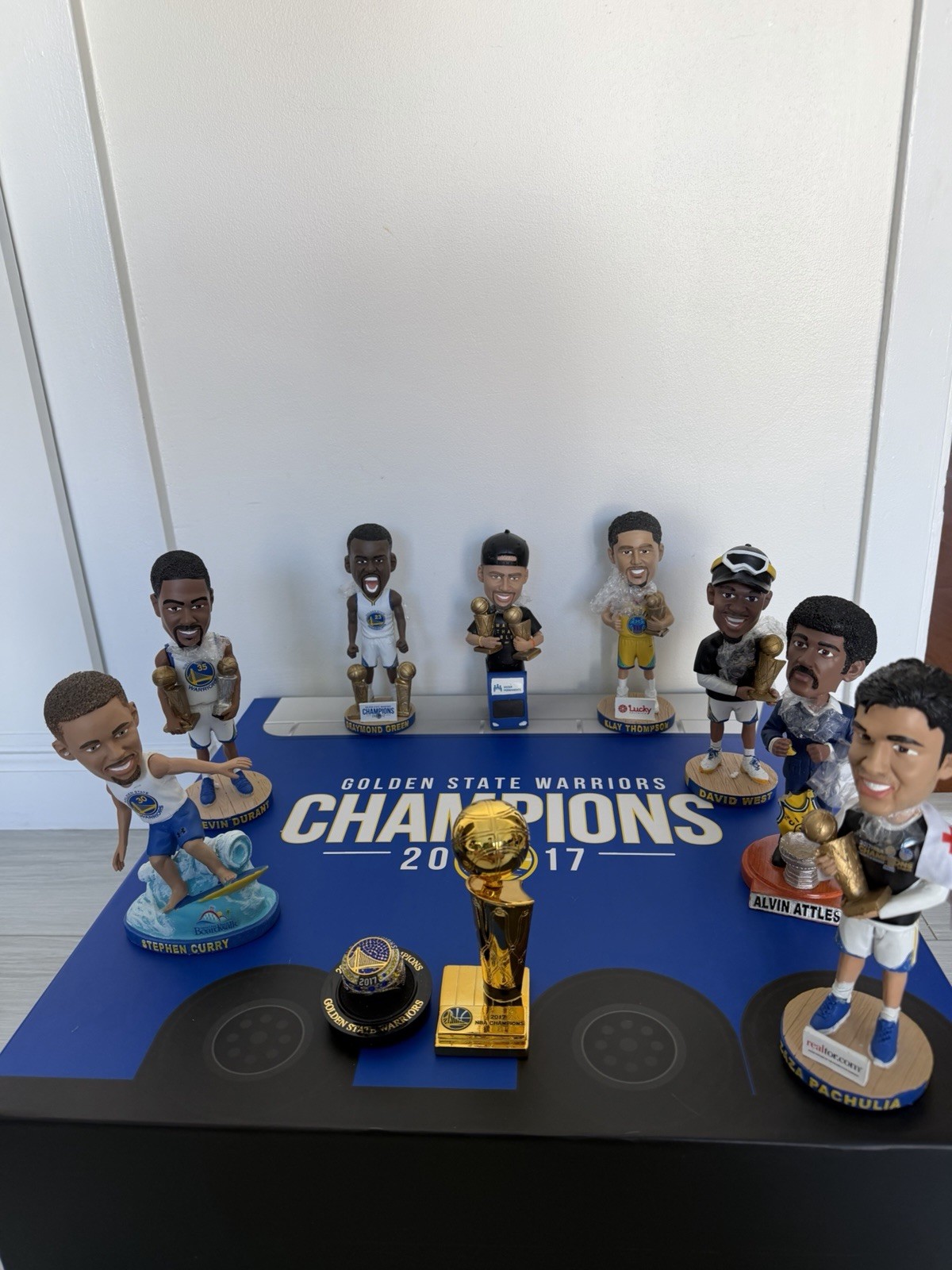 Golden State Warriors 2017 Champions Limited Edition Bobblehead Set