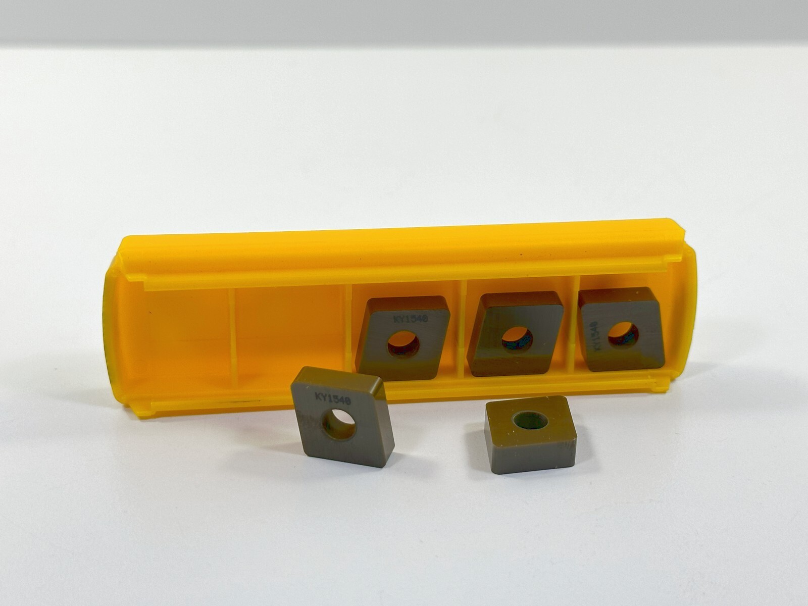 KENNAMETAL CNGA433T0420 New Ceramic Inserts 1943837 Grade KY1540 5pcs