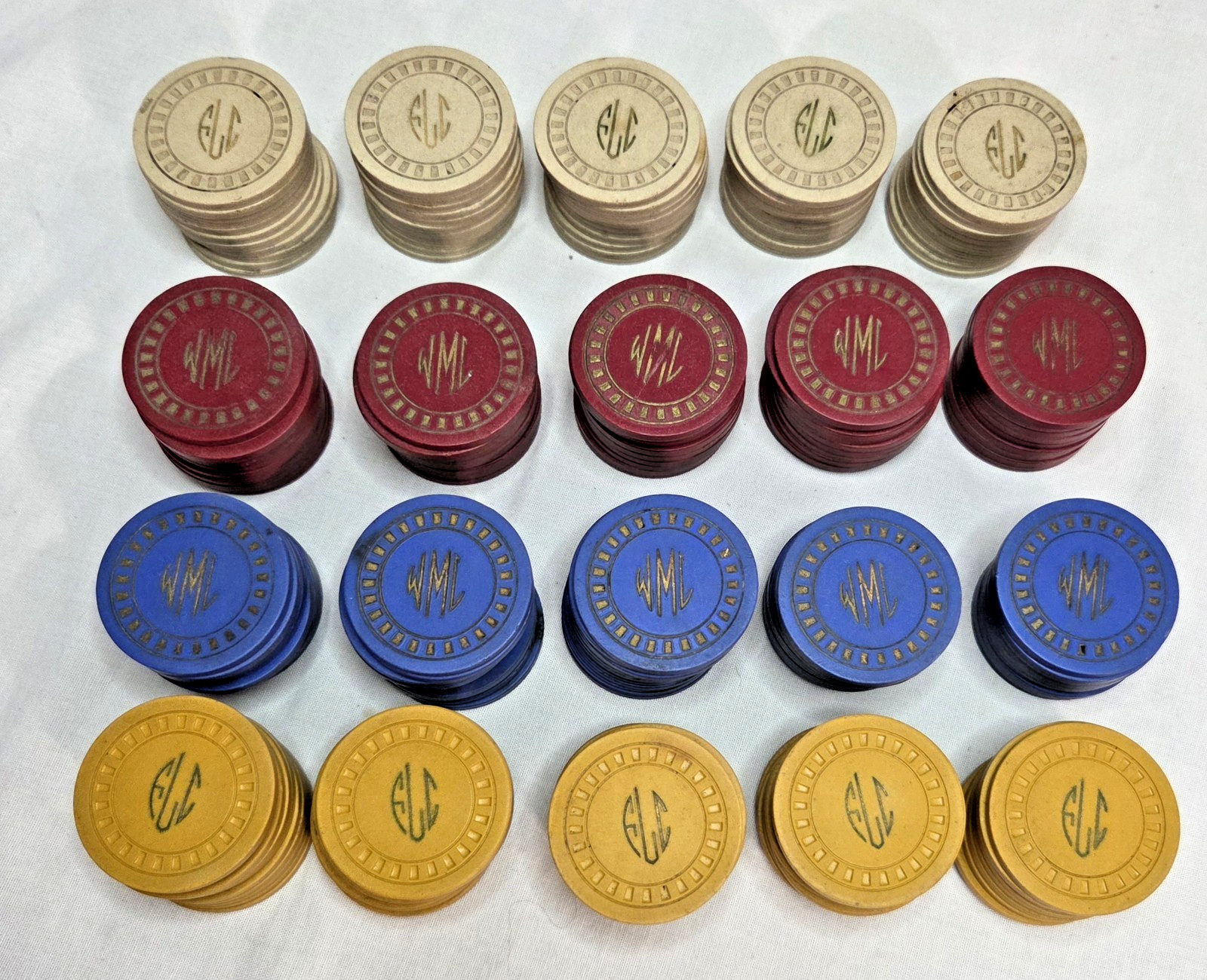 Antique Vintage Gambling 200 Clay Poker Chip Set Casino Card Club Hub Mold