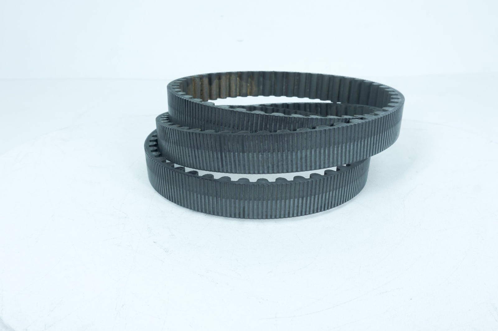 2001 Harley Softail FXSTB Night Train OEM Rear Drive Belt 40307-00B 135T 1-1/8\
