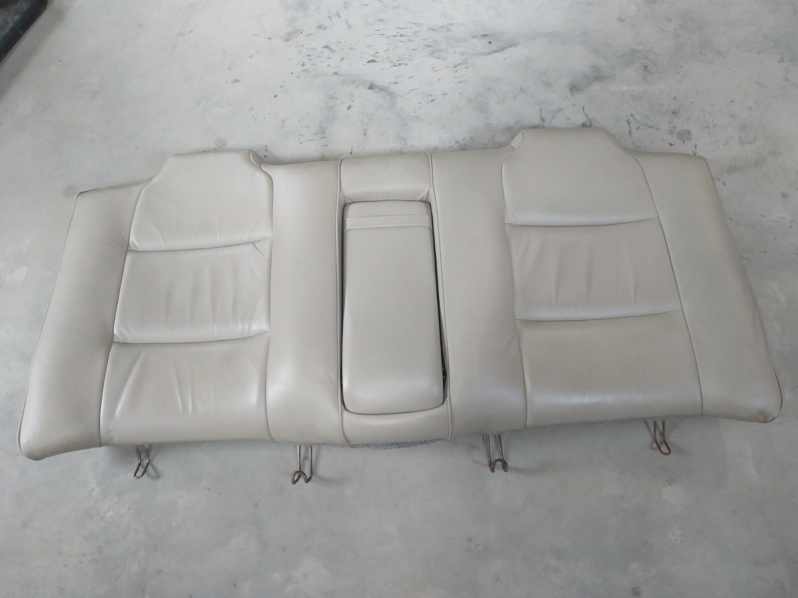 1996 - 1999 OLDSMOBILE 88 REAR SEAT BACK REST CUSHION W/ CENTER ARMREST