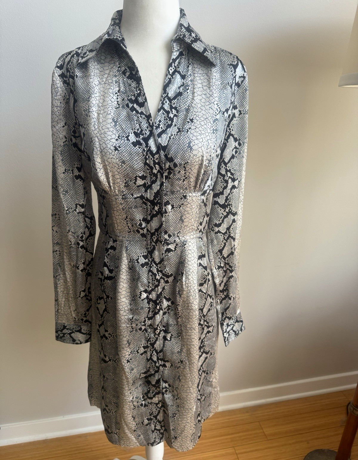 INC International Concepts Gray Black Snake Print SILK Shirt Dress Sz 6 INC International Concepts Gray Black Snake Print SILK Shirt Dress Sz 6
