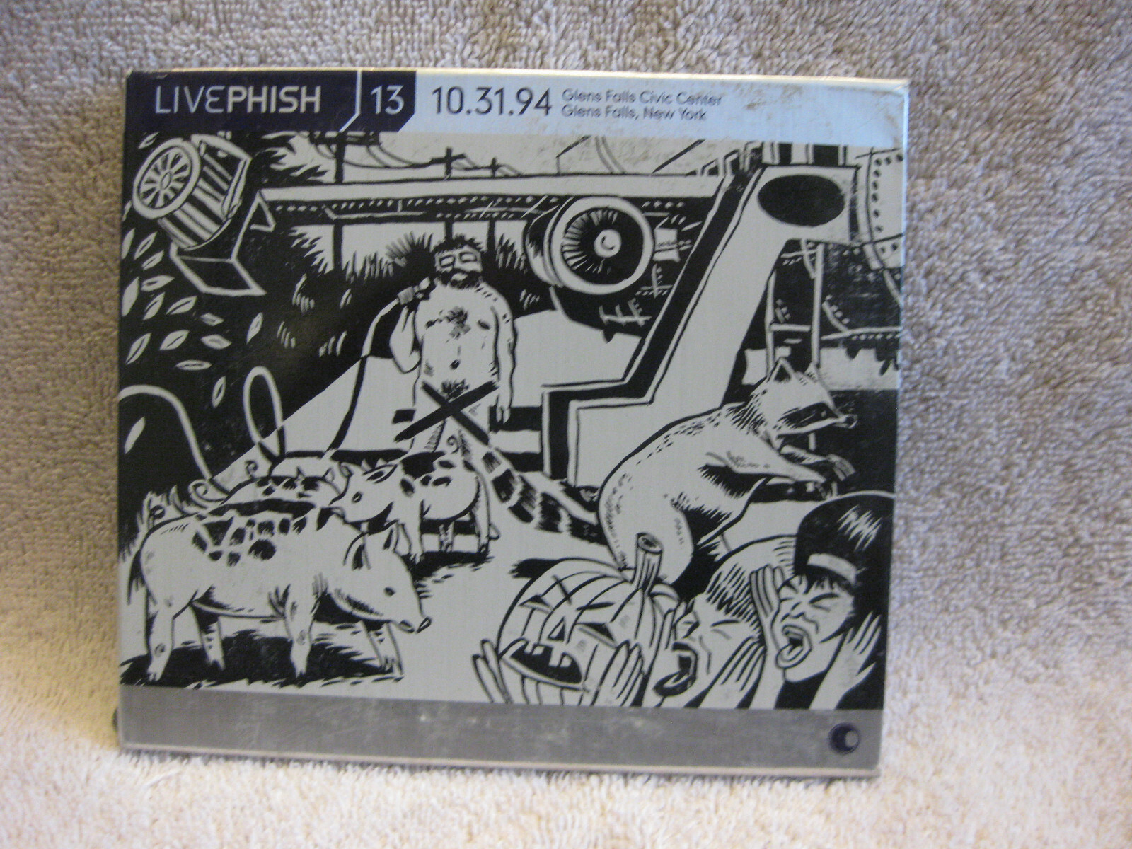  Phish ‎– LivePhish 13 (10.31.94 Glens Falls Civic Center, Glens Falls, NY) vg+