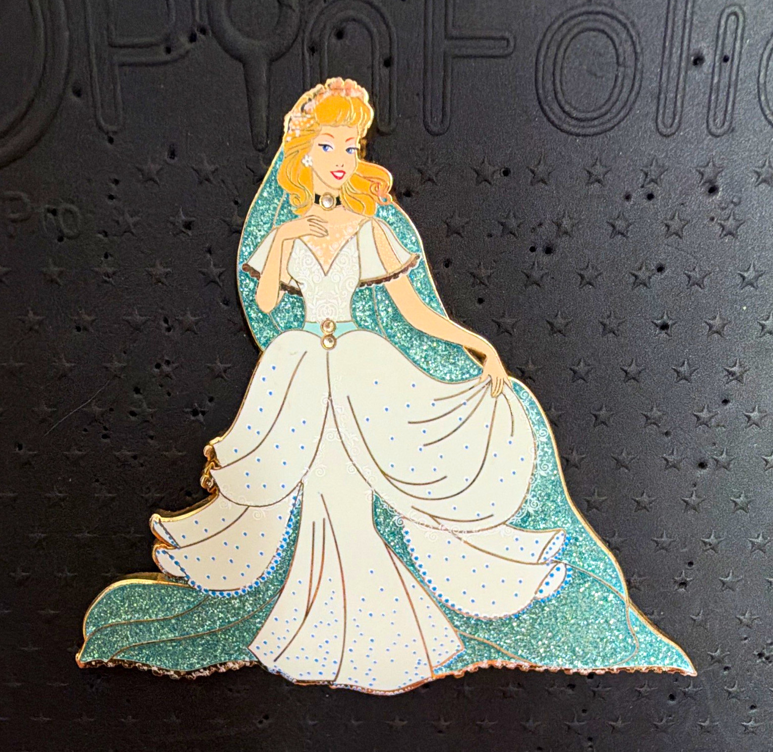 Disney Fantasy Cinderella Glitter Pin - Cinderella White Dress Enamel Pin Single