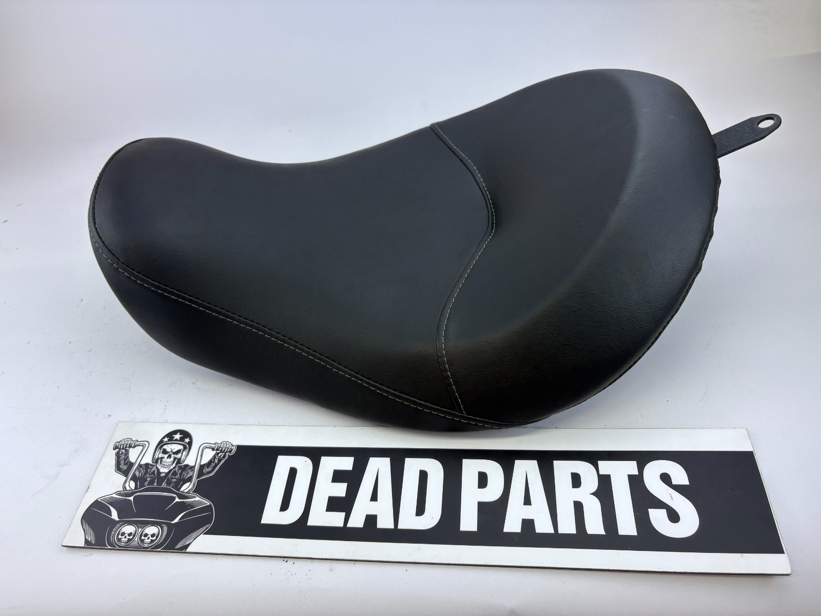 Nice Harley OEM 06-17 Dyna 51503-10 FXDWG solo seat saddle