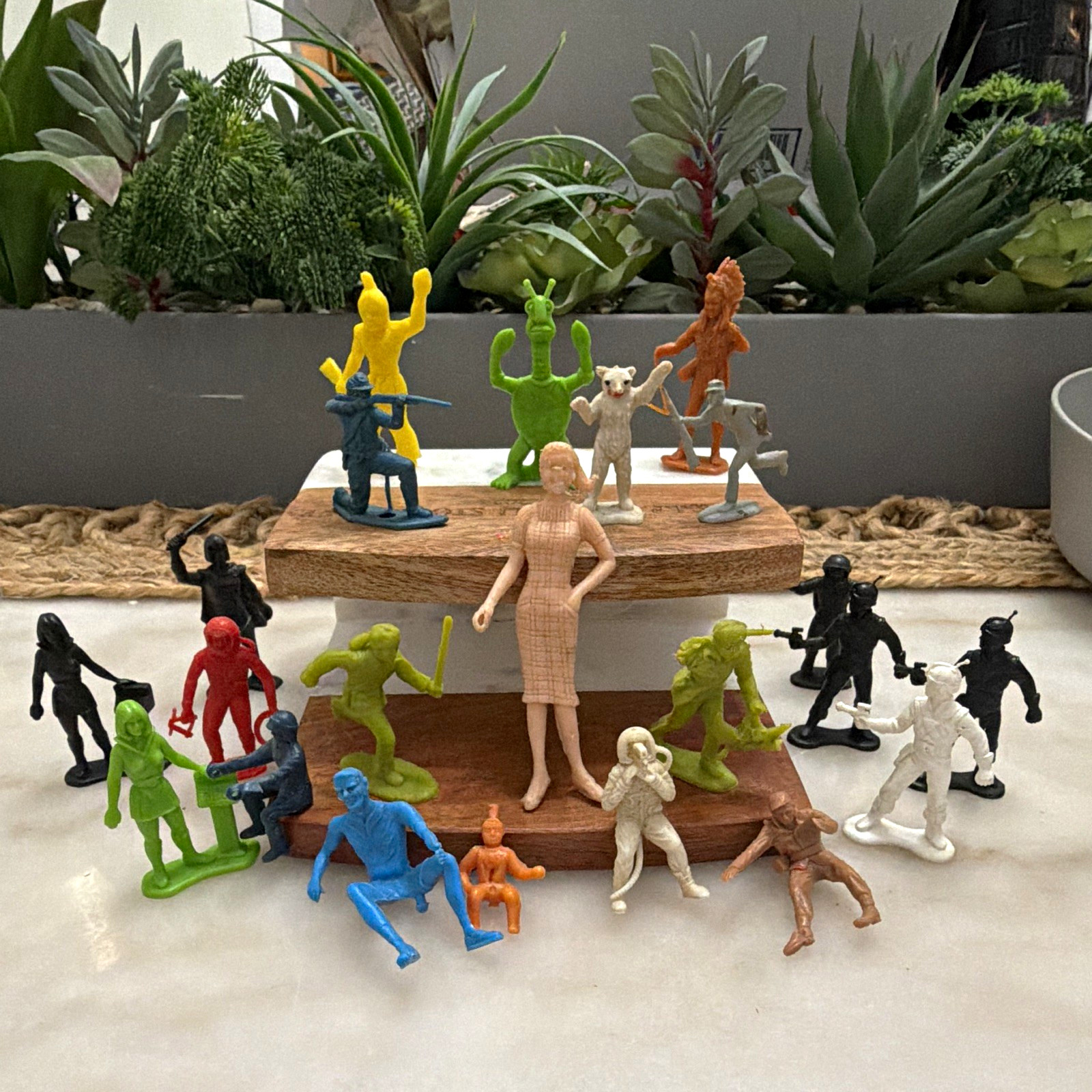 Mixed Lot Plastic Toy Figures - Vintage 60s & 70s - Marx/Tim Mee/MPC - LOT OF 22 Mixed Lot Plastic Toy Figures - Vintage 60s & 70s - Marx/Tim Mee/MPC - LOT OF 22