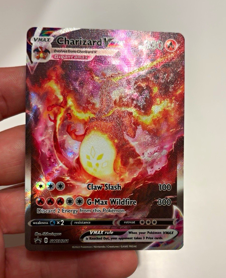 Nintendo Pokemon TCG Charizard VMAX Holo SWSH261 English 2022 Nintendo Pokemon TCG Charizard VMAX Holo SWSH261 English 2022