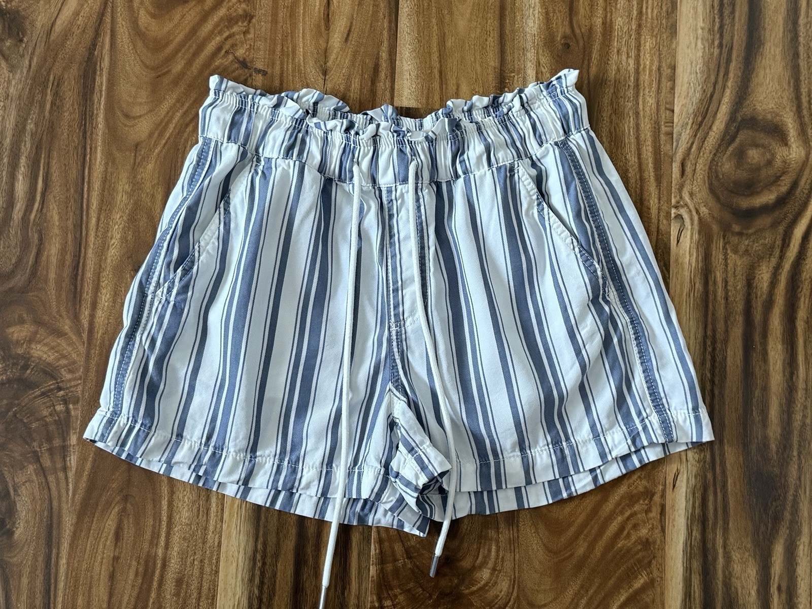 LOFT Shorts Size S Blue and White Striped Drawstring Stretch