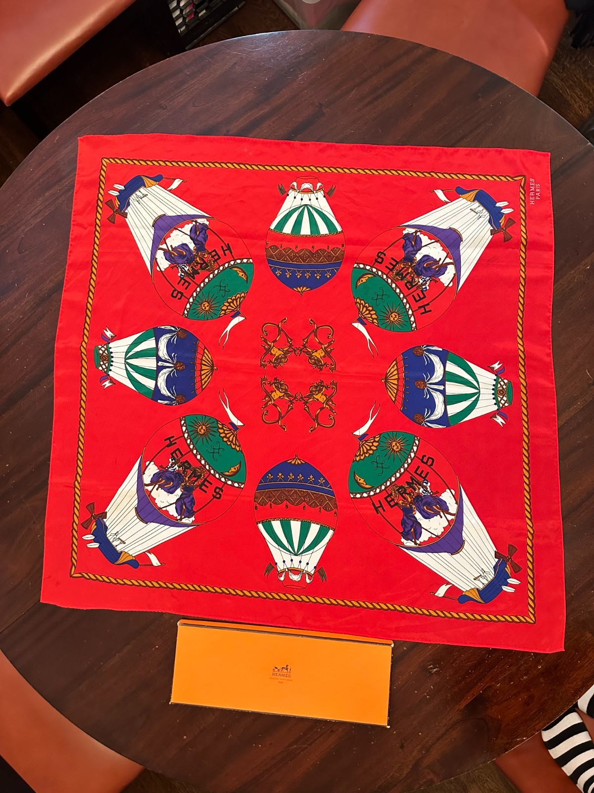 Authentic Hermès Silk Scarf \ Authentic Hermès Silk Scarf \