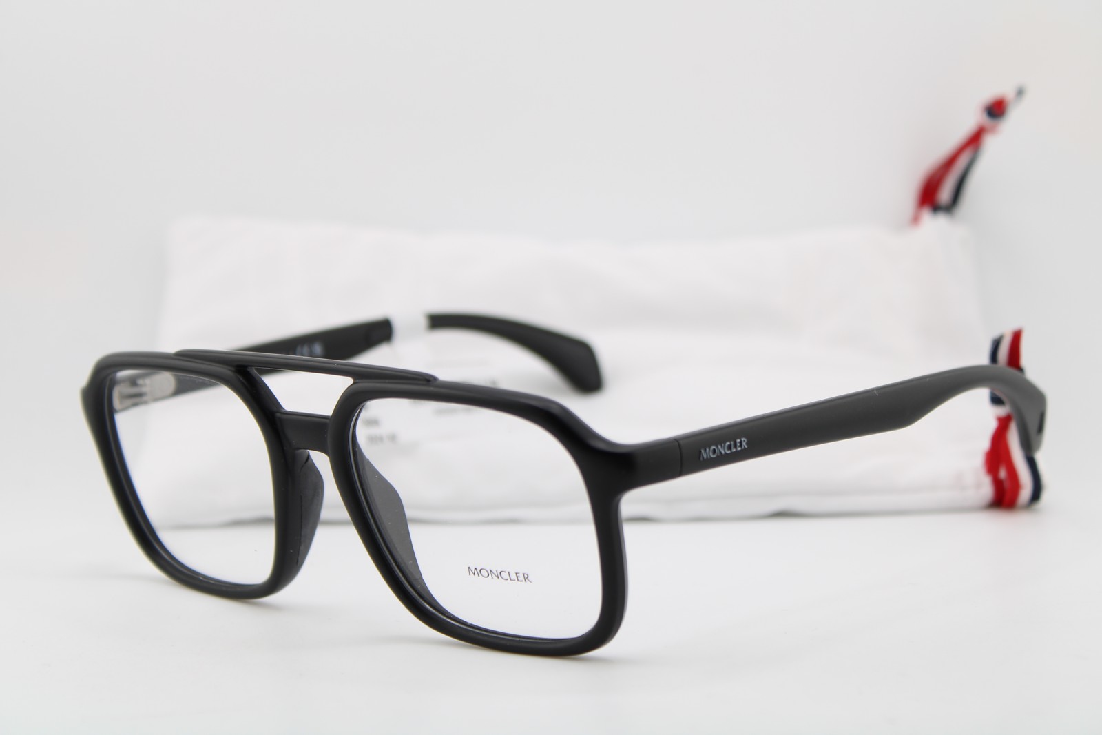 NEW MONCLER ME 3002 5006 MATTE BLACK AUTHENTIC EYEGLASSES 54-19 NEW MONCLER ME 3002 5006 MATTE BLACK AUTHENTIC EYEGLASSES 54-19
