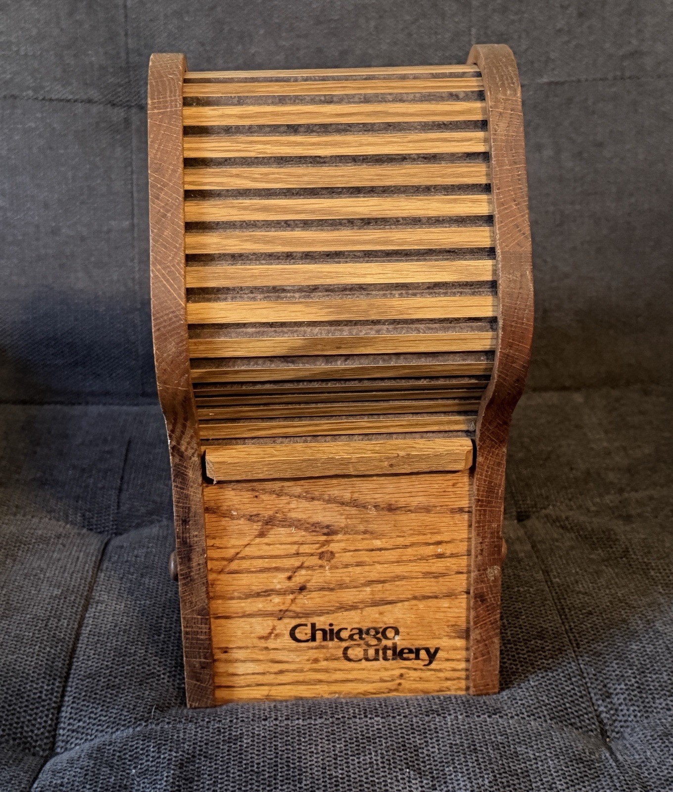 Chicago Cutlery Knife Block And 8 Knives Lot Plus Sharpener Chicago Cutlery Knife Block And 8 Knives Lot Plus Sharpener