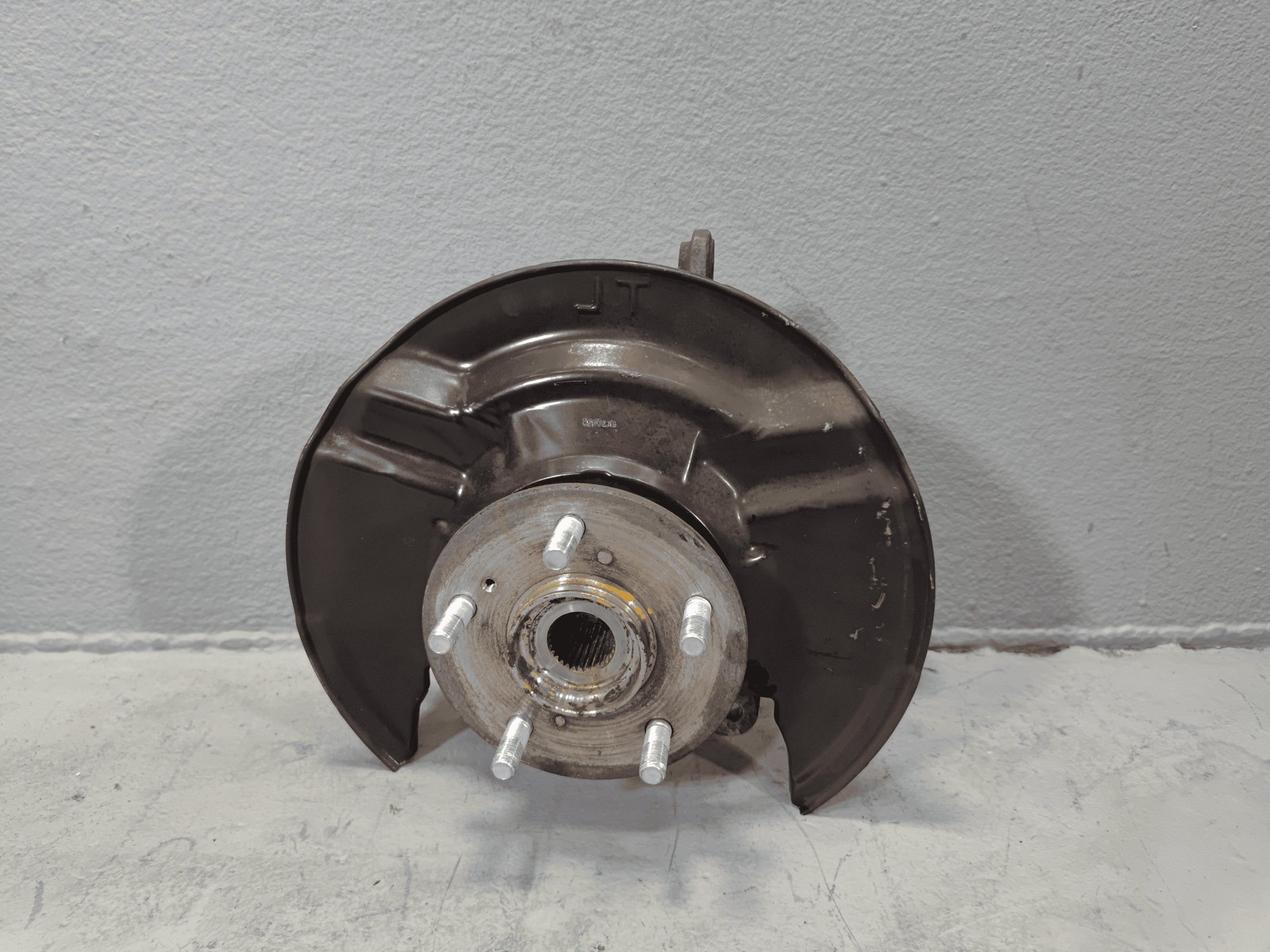 Honda CR-V Front Right Passenger Side Spindle Knuckle Hub OEM 2017-2022