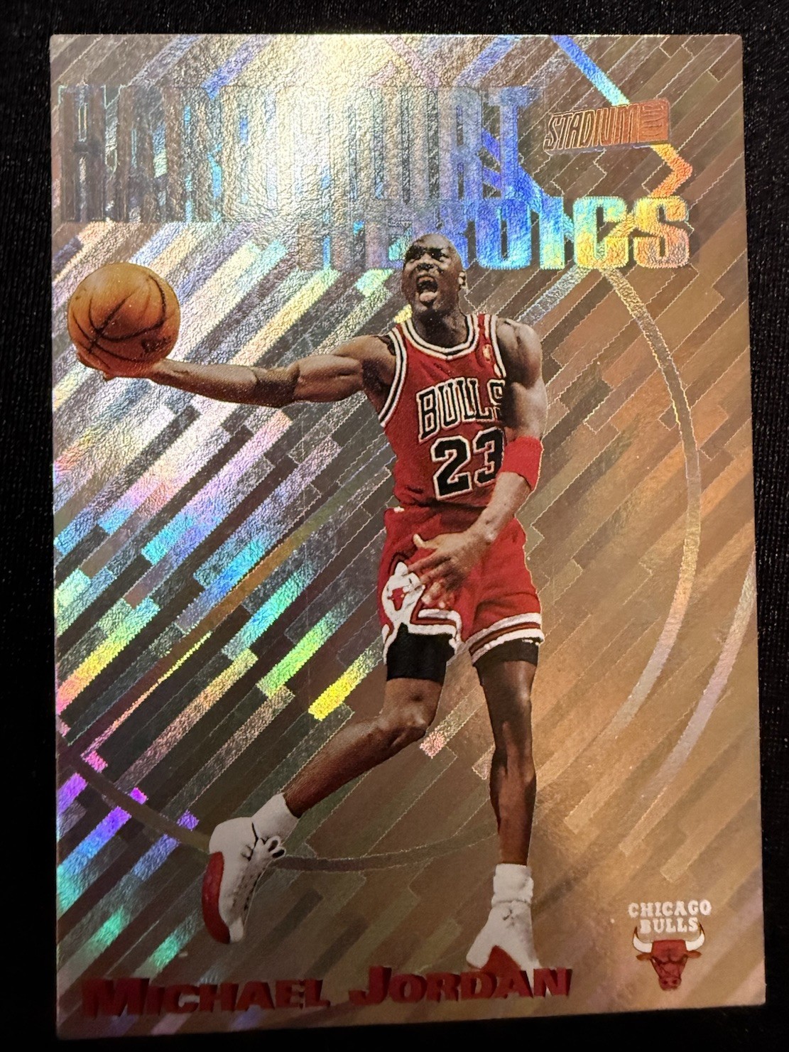 1997 Topps Stadium Club MICHAEL JODAN “HARDCOURT HEROICS” REFRACTOR SSP🔥RARE🔥 1997 Topps Stadium Club MICHAEL JODAN “HARDCOURT HEROICS” REFRACTOR SSP🔥RARE🔥