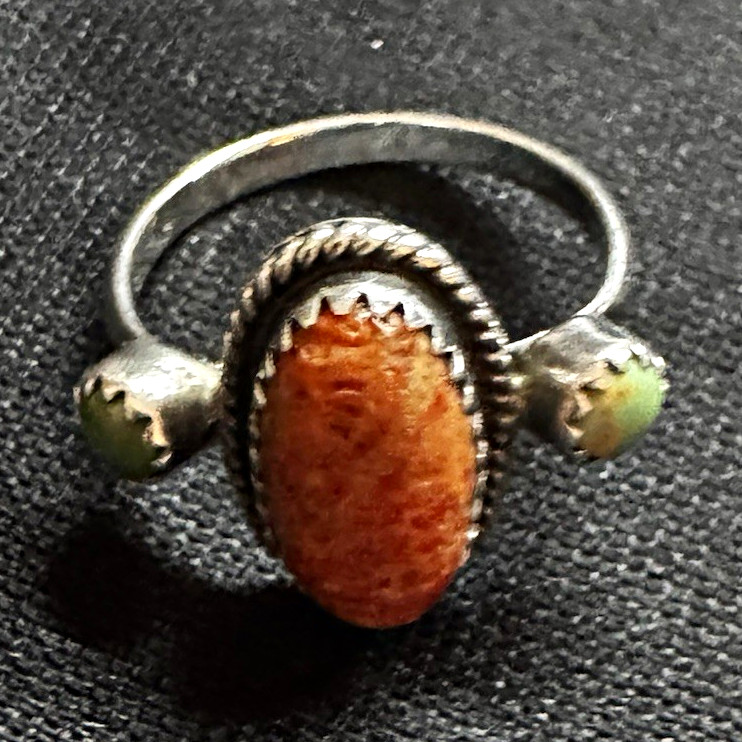Handmade Sterling Silver Signed Oval Orange Oyster Turquoise Bezel Ring Size 8 Handmade Sterling Silver Signed Oval Orange Oyster Turquoise Bezel Ring Size 8