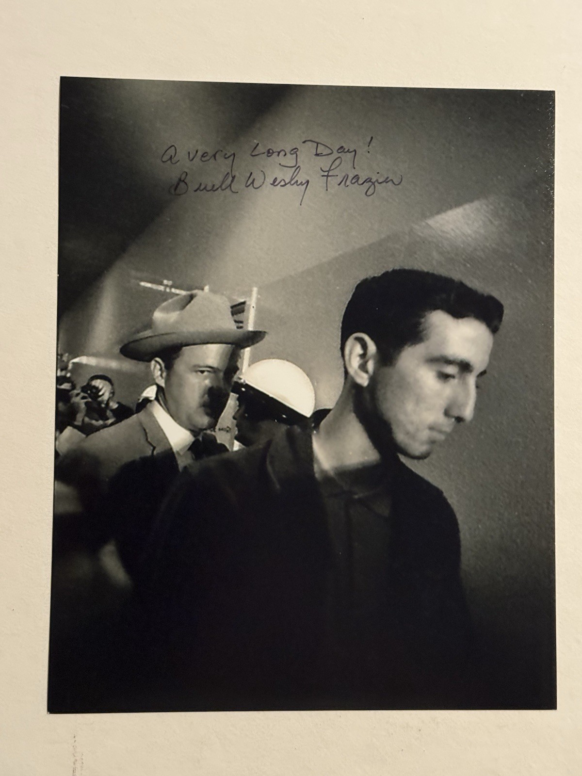 BUELL WESLEY FRAZIER SIGNED 8x10 PHOTO JFK ASSASSINATION AUTOGRAPHED RARE COA