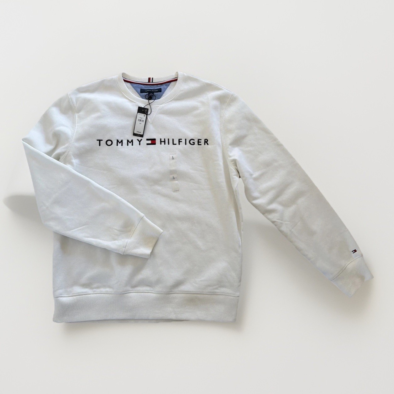 NWT 79.50 Tommy Hilfiger Sweatshirt Jumper Top Light White Mens Large NWT 79.50 Tommy Hilfiger Sweatshirt Jumper Top Light White Mens Large