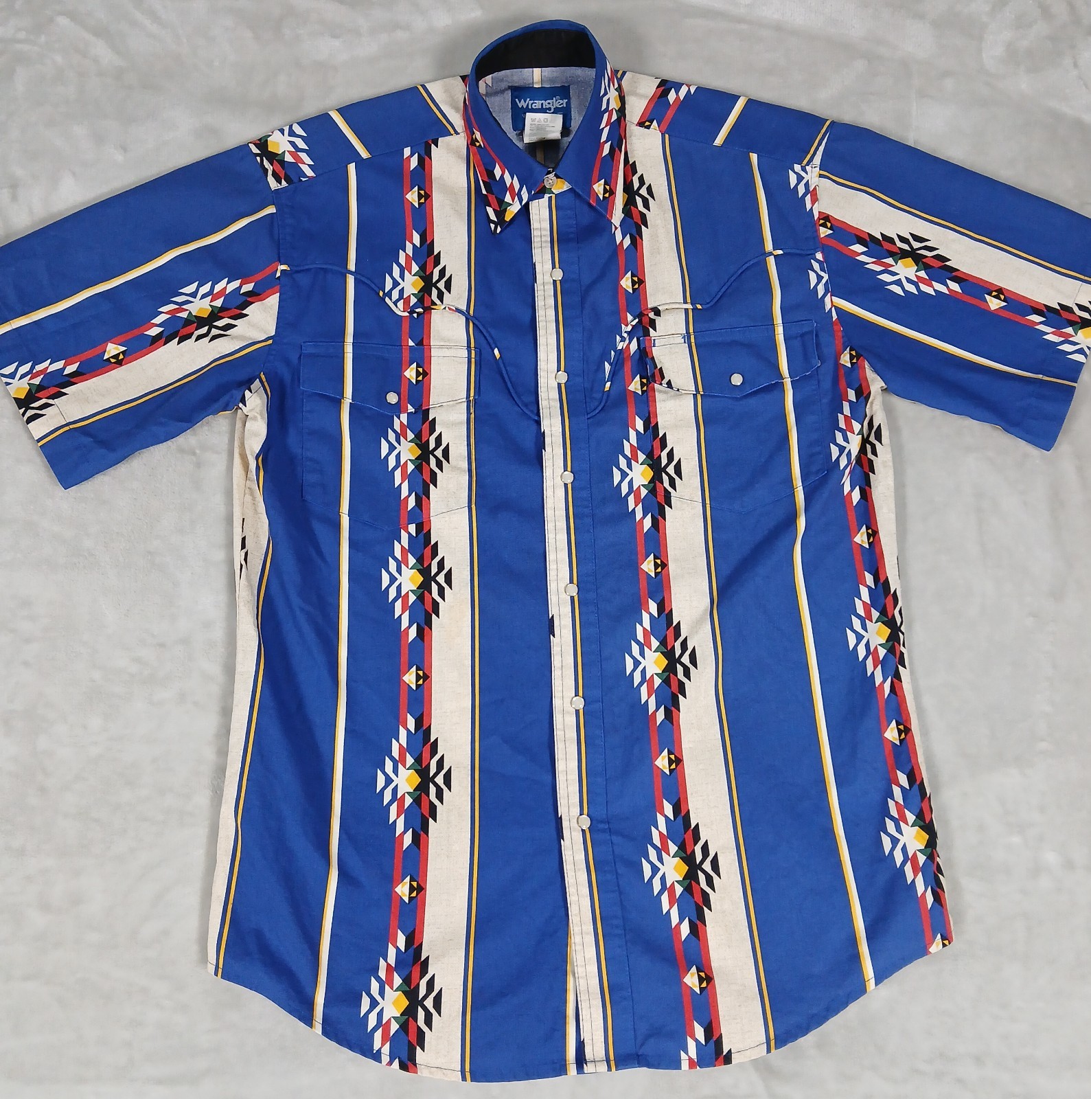 Vintage Wrangler Southwestern Aztec Pearl Snap Shirt M Men\'s Short Sleeve Cowboy Vintage Wrangler Southwestern Aztec Pearl Snap Shirt M Men\'s Short Sleeve Cowboy