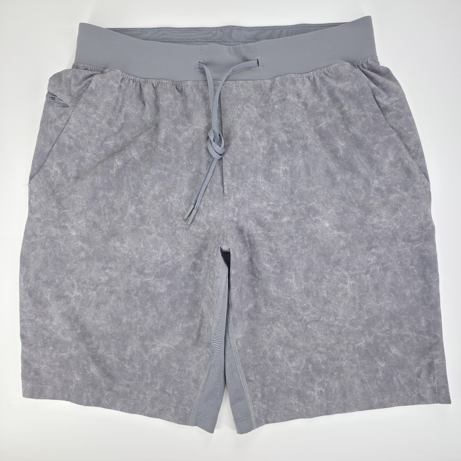Athleisure Lululemon T.H.E Short Mens L Gray Gravel Dust 9\