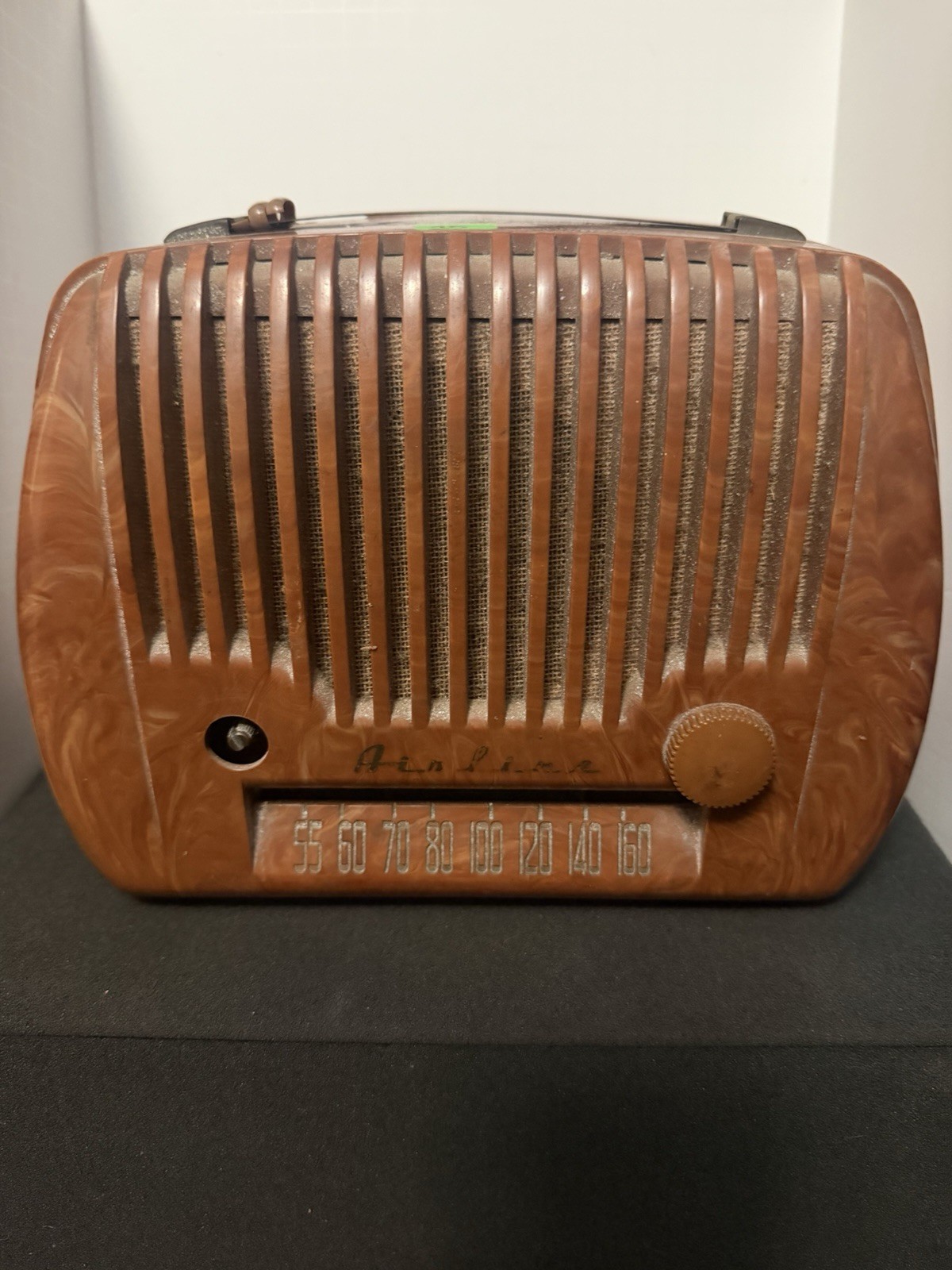 Wards Airline Tube Radio Model 05GSE-1066, needs work