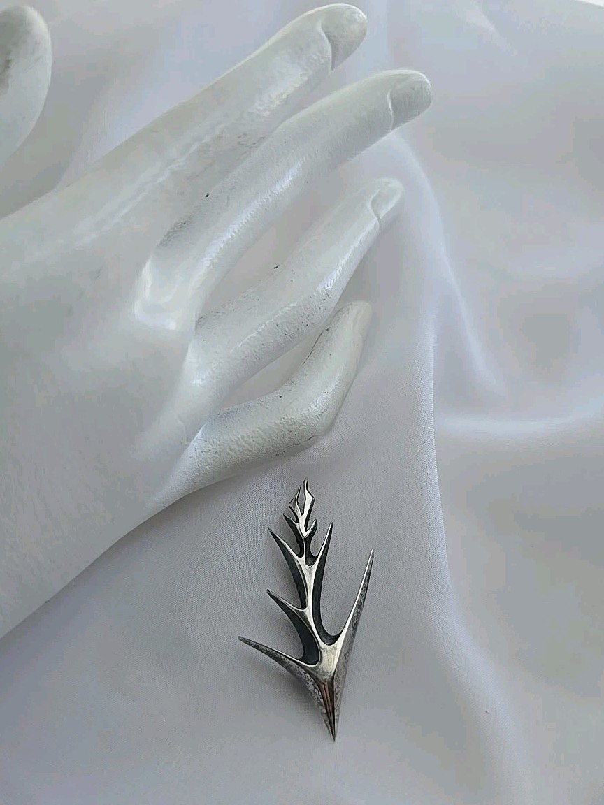 MODERNIST RONALD HAYES PEARSON ABSTRACT BRANCH STERLING PIN 1960\'S MODERNIST RONALD HAYES PEARSON ABSTRACT BRANCH STERLING PIN 1960\'S