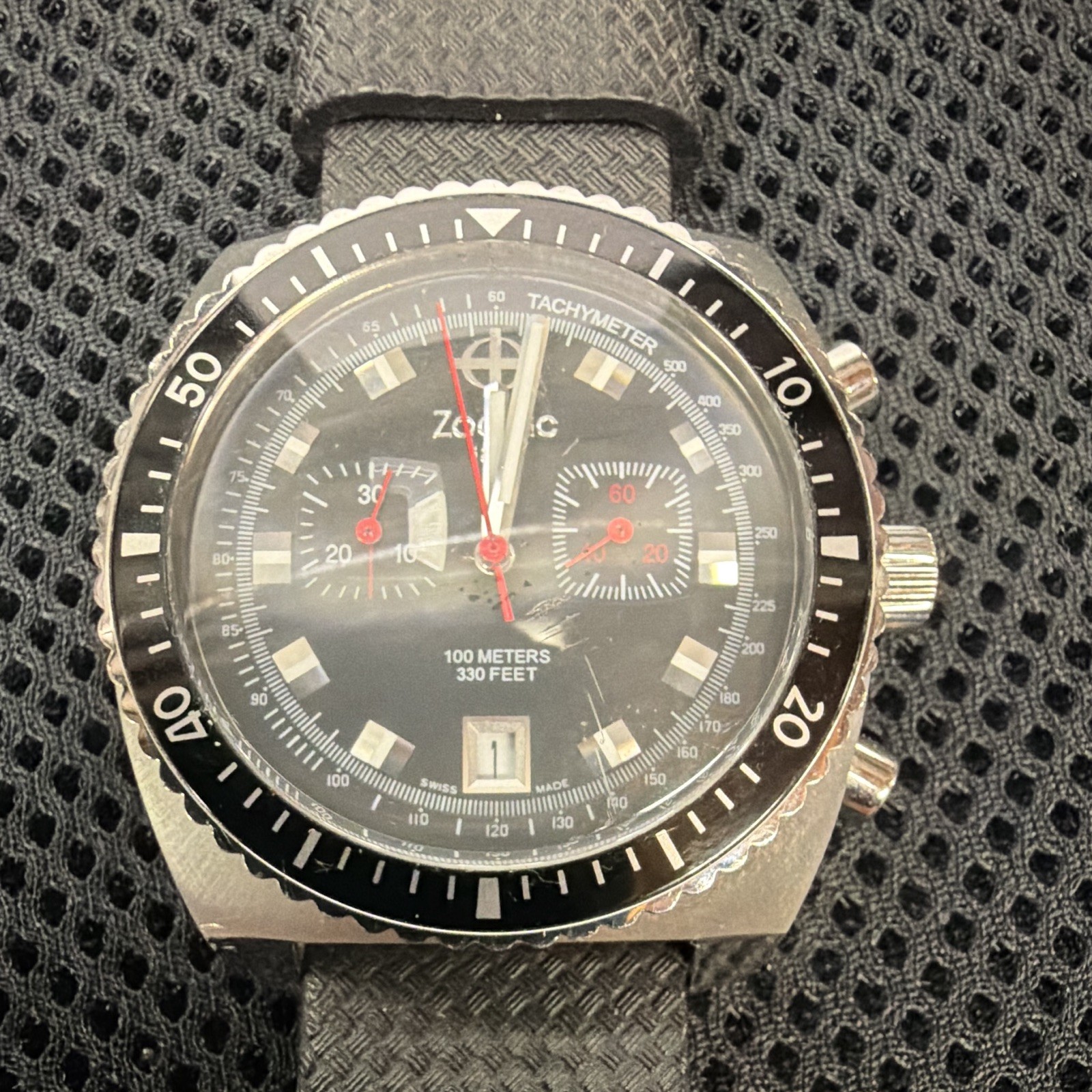 Zodiac Sea Dragon Quartz Chronograph Tachymeter Date 100m Black Dial Zodiac Sea Dragon Quartz Chronograph Tachymeter Date 100m Black Dial