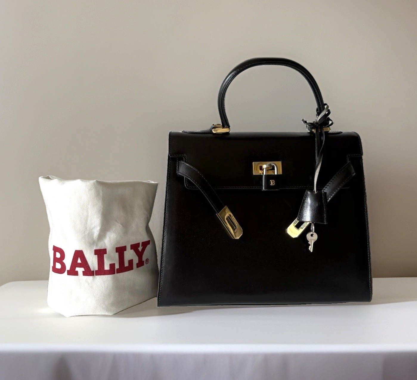 Authentic BALLY Hand bag Black Leather From Japan 01277