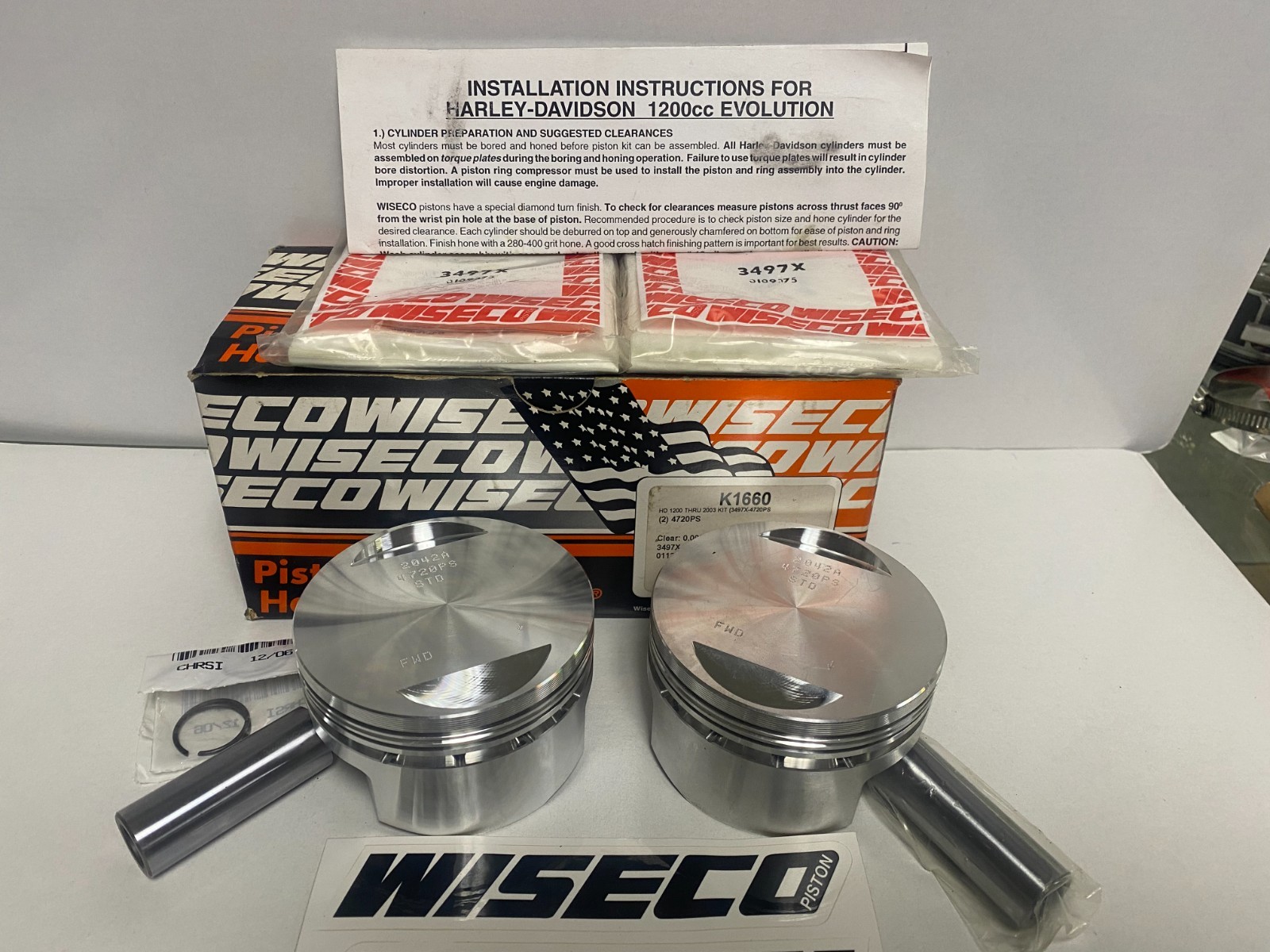 Wiseco Harley Forged Piston Kit 3.498 in. Bore 9:1 Ratio  K1660 Sportster Buell