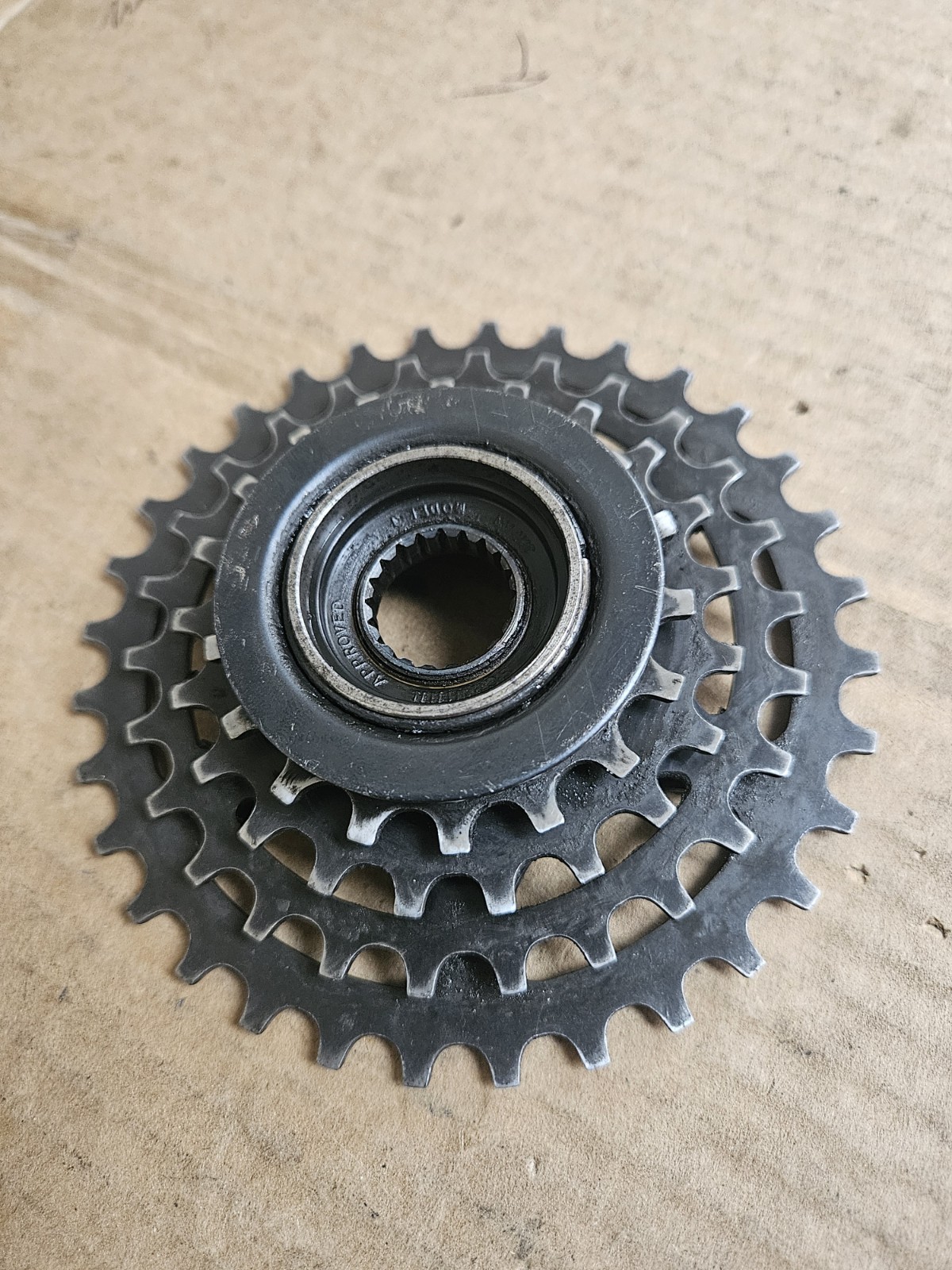 1977 Schwinn Approved 5 Speed Freewheel 14-17-21-26-32 teeth, Japan, used 1977 Schwinn Approved 5 Speed Freewheel 14-17-21-26-32 teeth, Japan, used